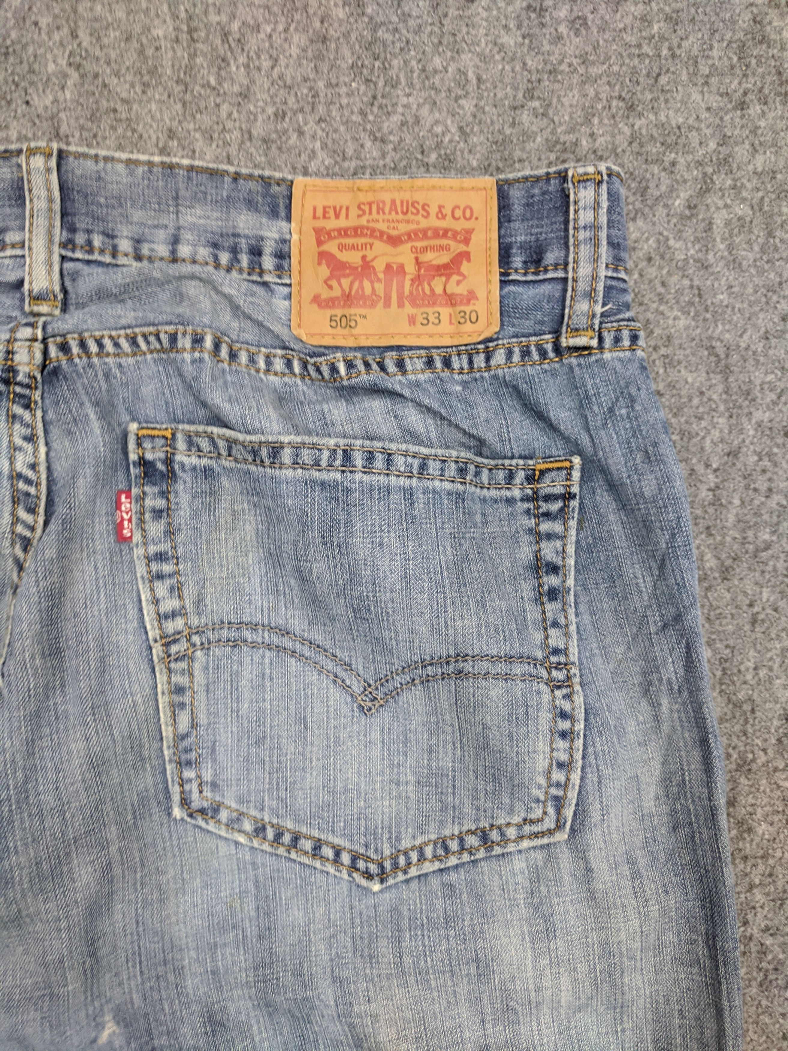 Levi's Vintage Levis 505 Light Wash Jeans DP0865 Size US 35 - 9 Thumbnail