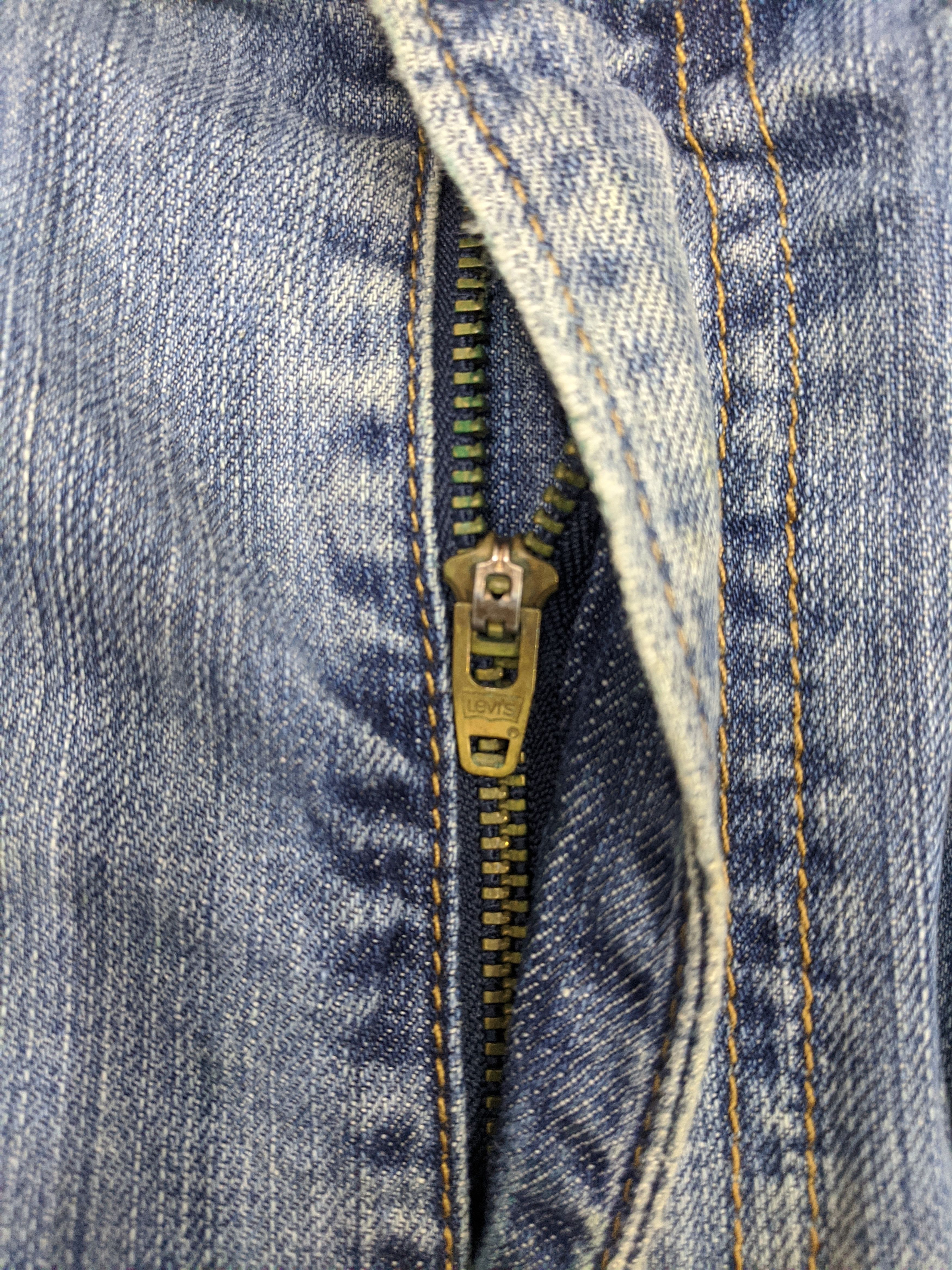 Levi's Vintage Levis 505 Light Wash Jeans DP0865 Size US 35 - 8 Thumbnail