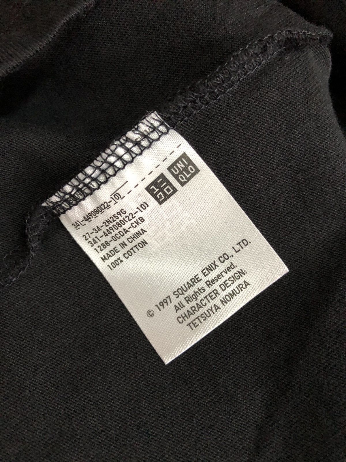 Anime × Uniqlo 35th Anniversary Final Fantasy UT / Uniqlo collection Size US L / EU 52-54 / 3 - 8 Thumbnail