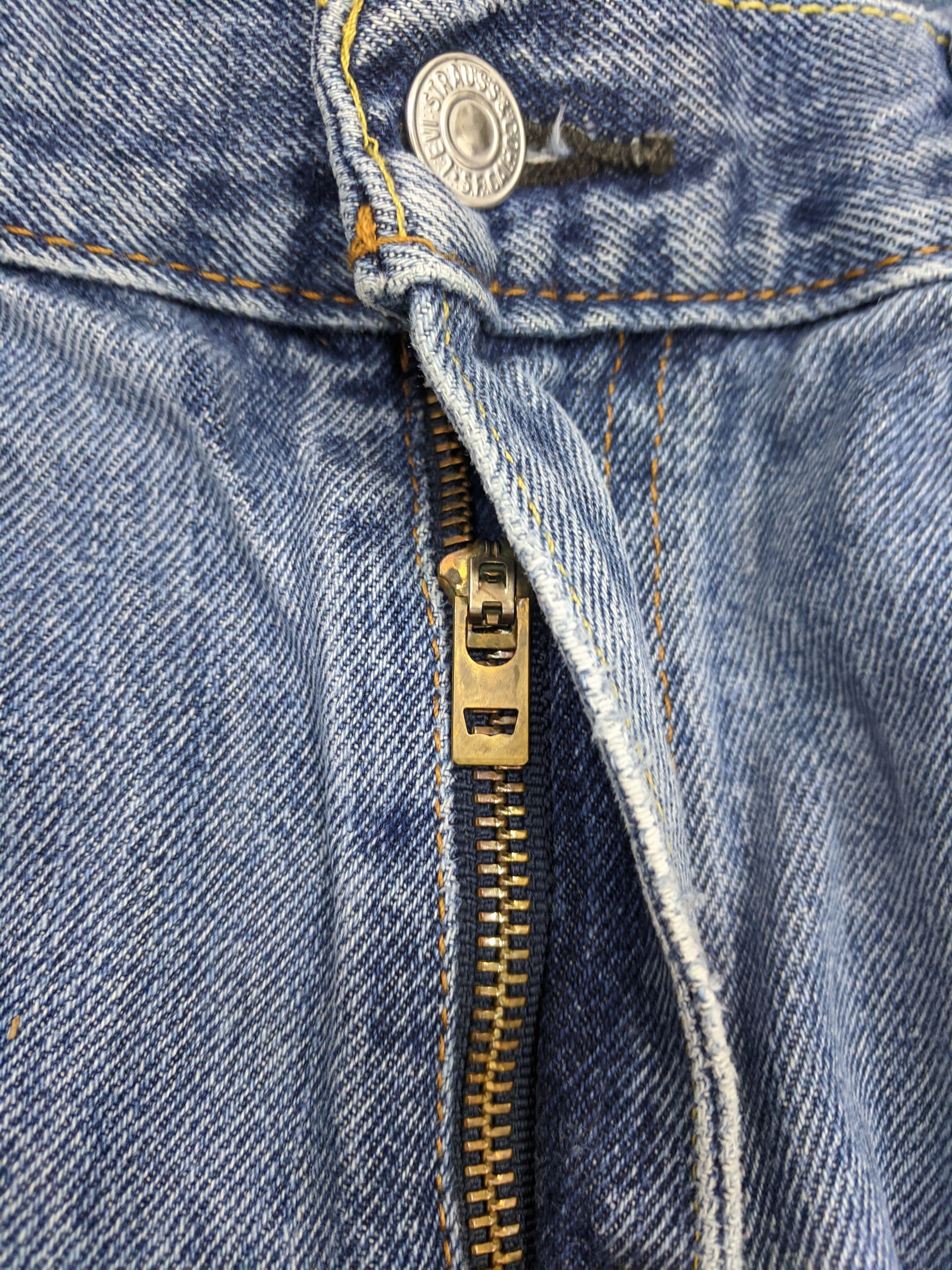 Levi's Vintage Levis 505 Light Wash Jeans DP0882 Size US 39 - 13 Thumbnail