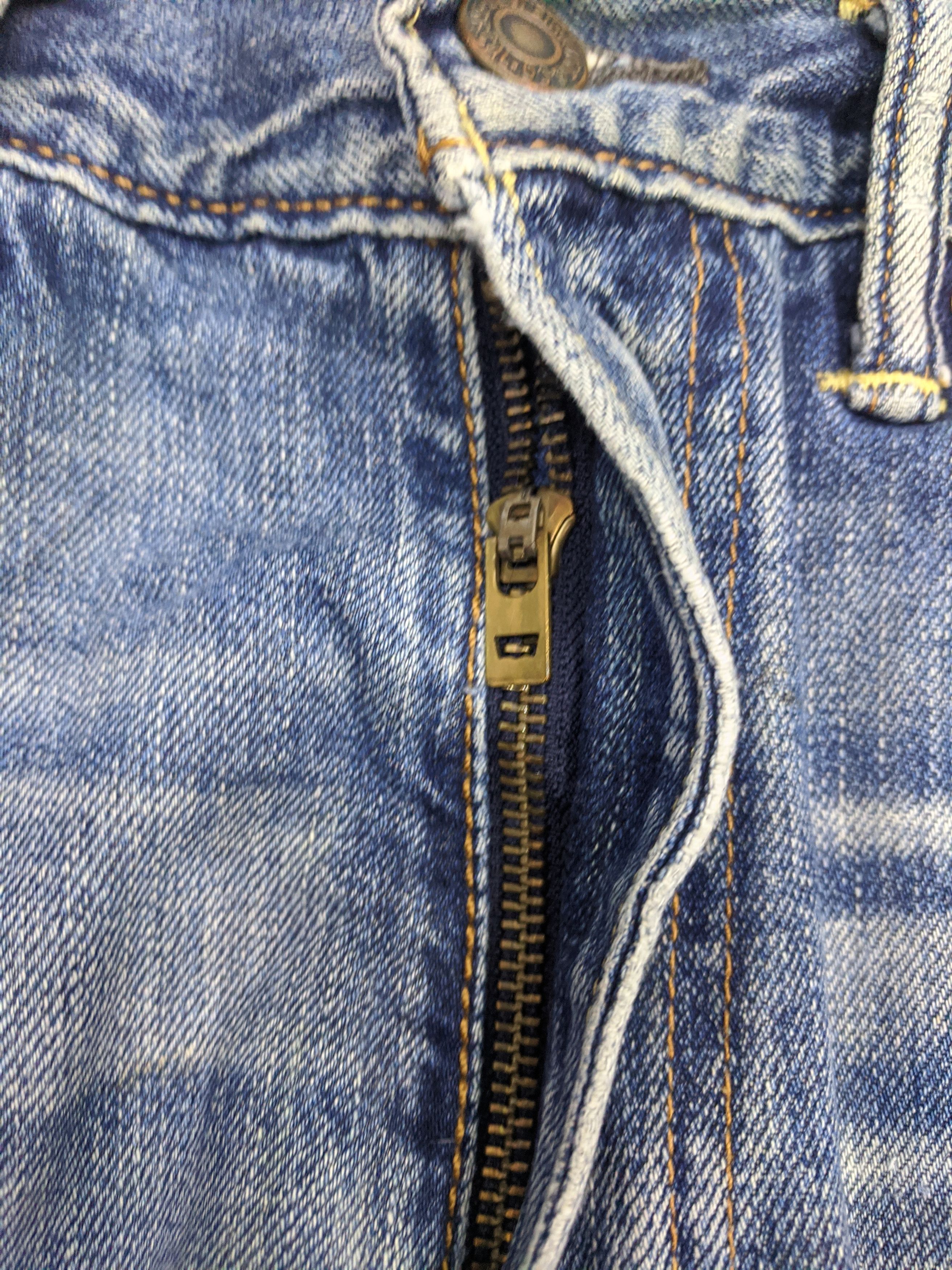 Levi's Vintage Levis 505 Light Wash Jeans DP0880 Size US 35 - 12 Thumbnail