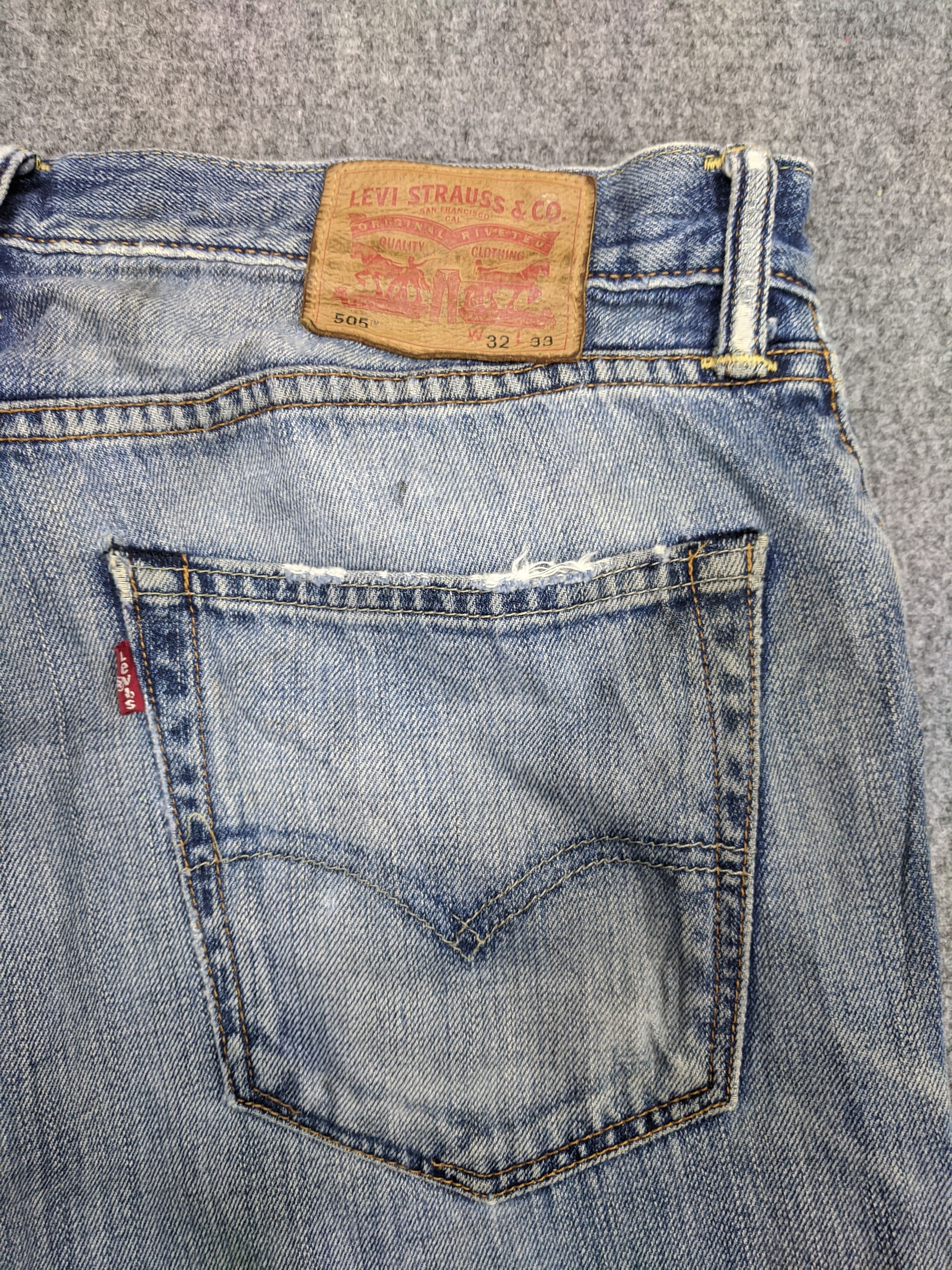 Levi's Vintage Levis 505 Light Wash Jeans DP0880 Size US 35 - 13 Thumbnail