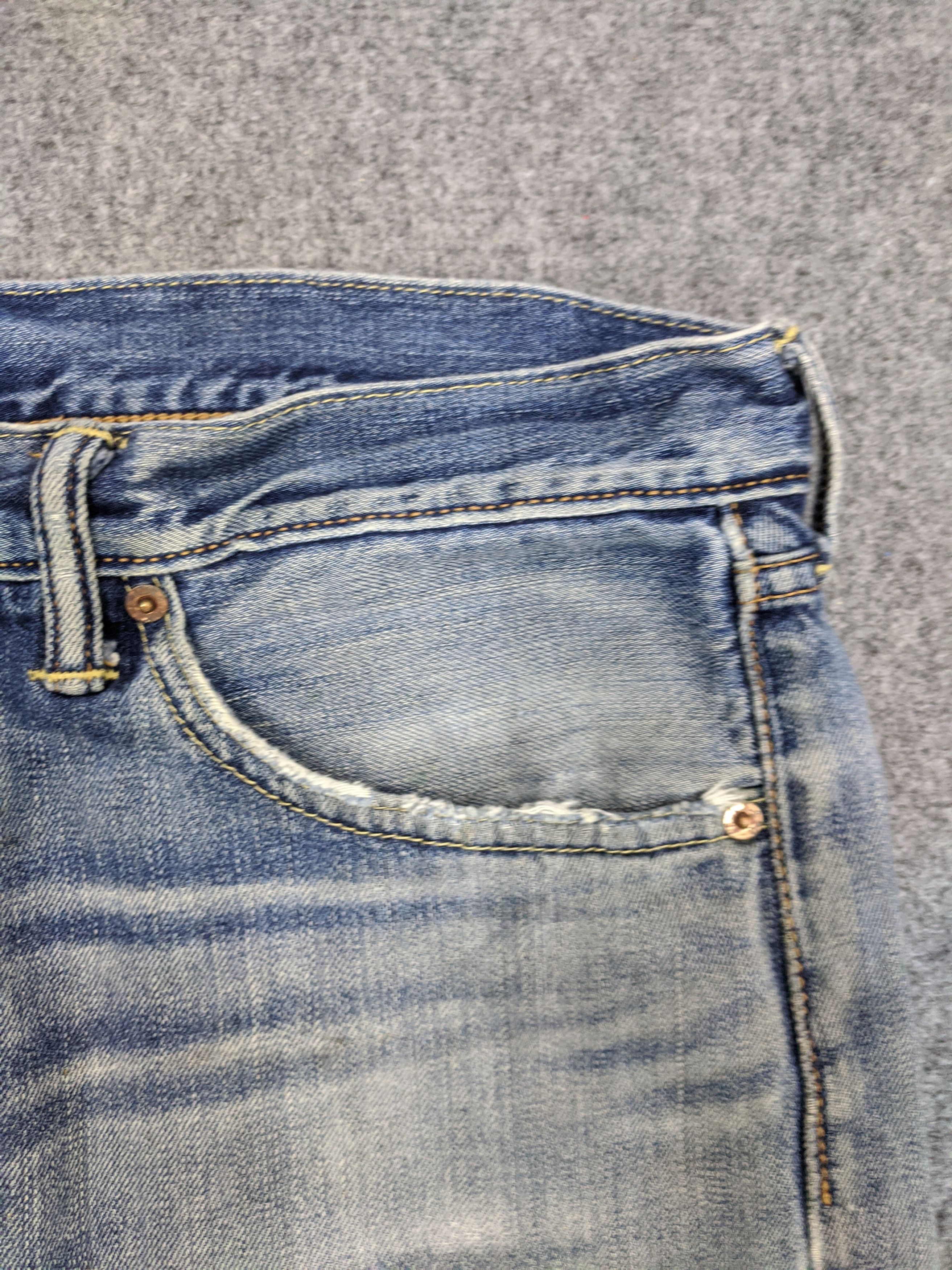 Levi's Vintage Levis 505 Light Wash Jeans DP0880 Size US 35 - 8 Thumbnail