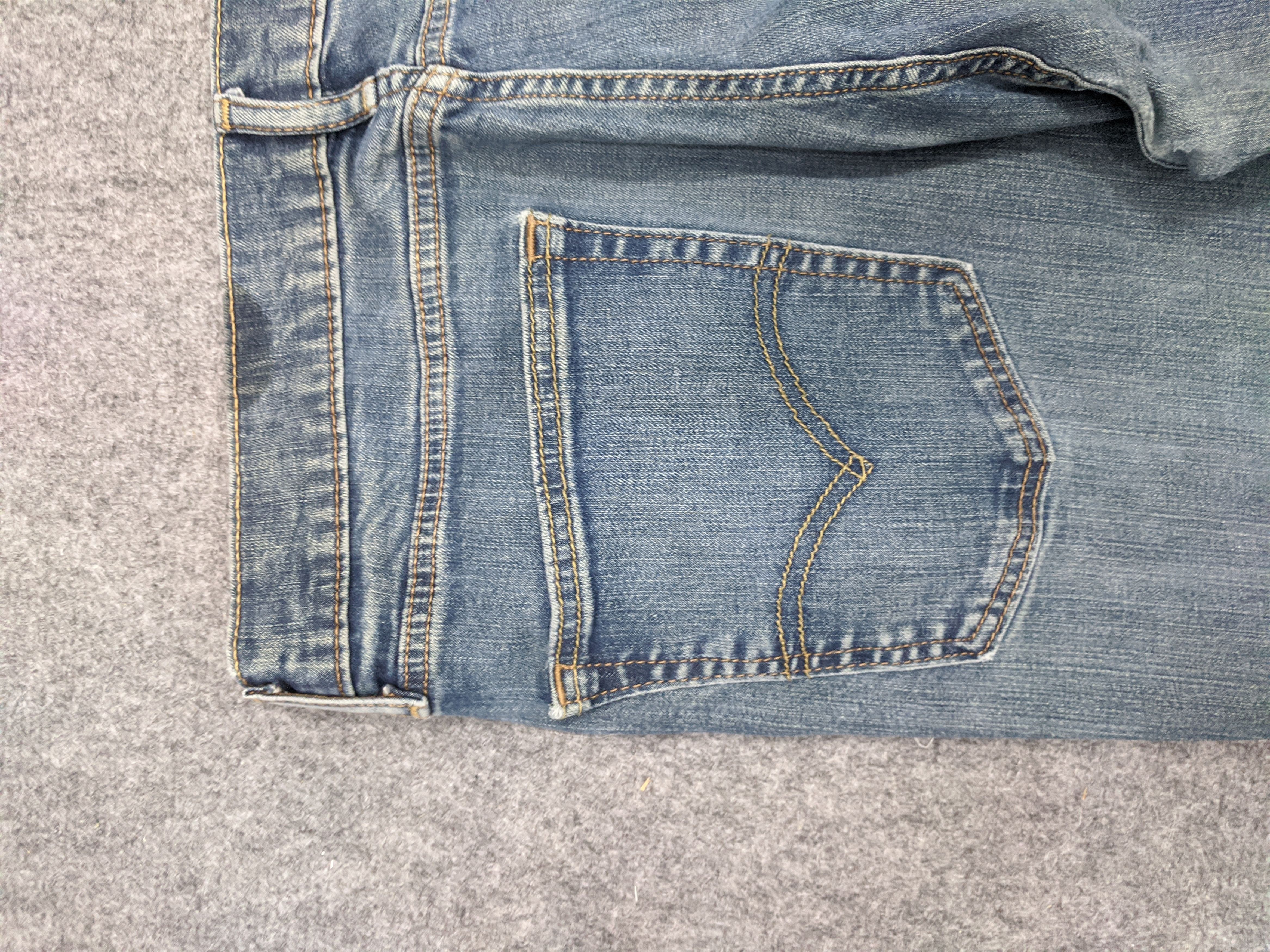 Levi's Vintage Levis 514 Jeans DP0876 Size US 35 - 14 Thumbnail