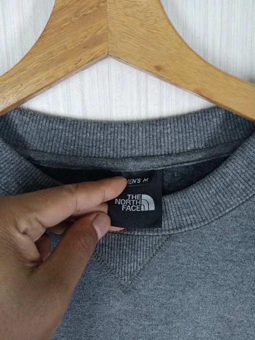 The North Face Rare Vintage The North Face Big Logo Crewneck Sweatshirt Size US M / EU 48-50 / 2 - 4 Thumbnail