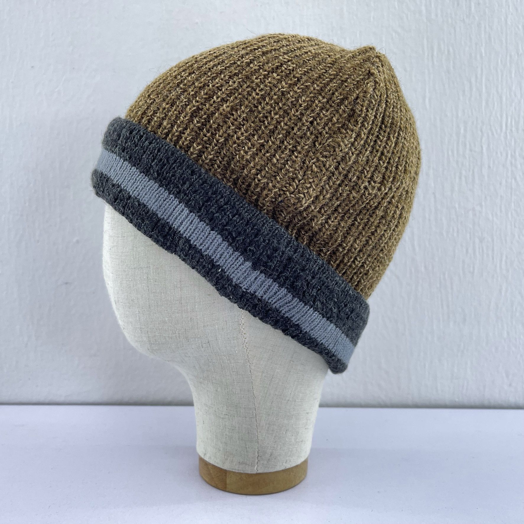 Jeep × Vintage Jeep Small Embroidery Logo Beanie Hats-BH2123 Size ONE SIZE - 2 Thumbnail
