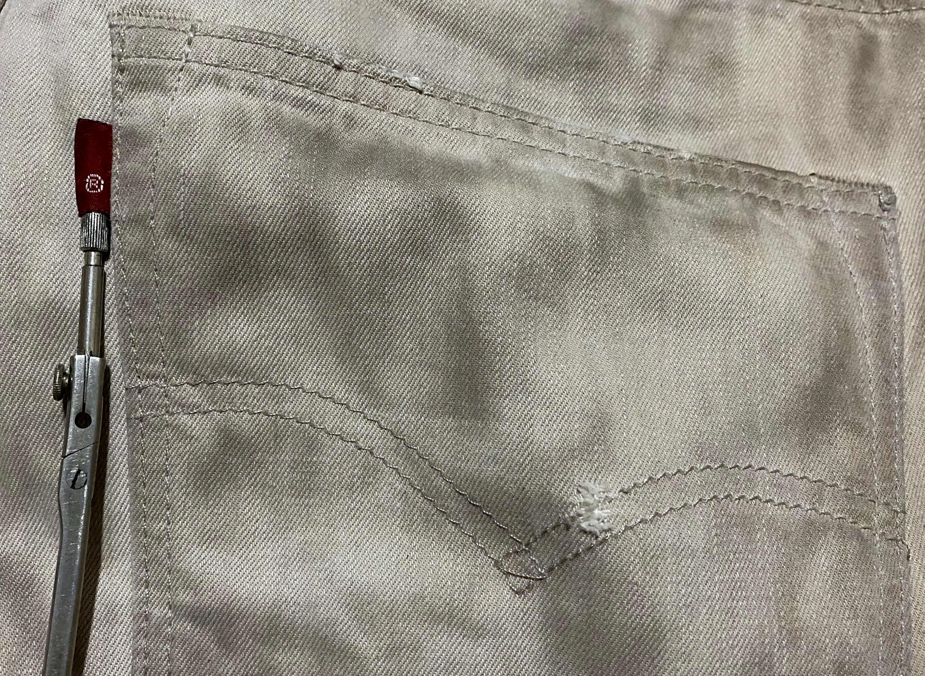 Levi's Vintage Clothing Levi's 501 "Frost Finish” Dyed Painted Beige Jeans Denim Size US 33 - 8 Thumbnail
