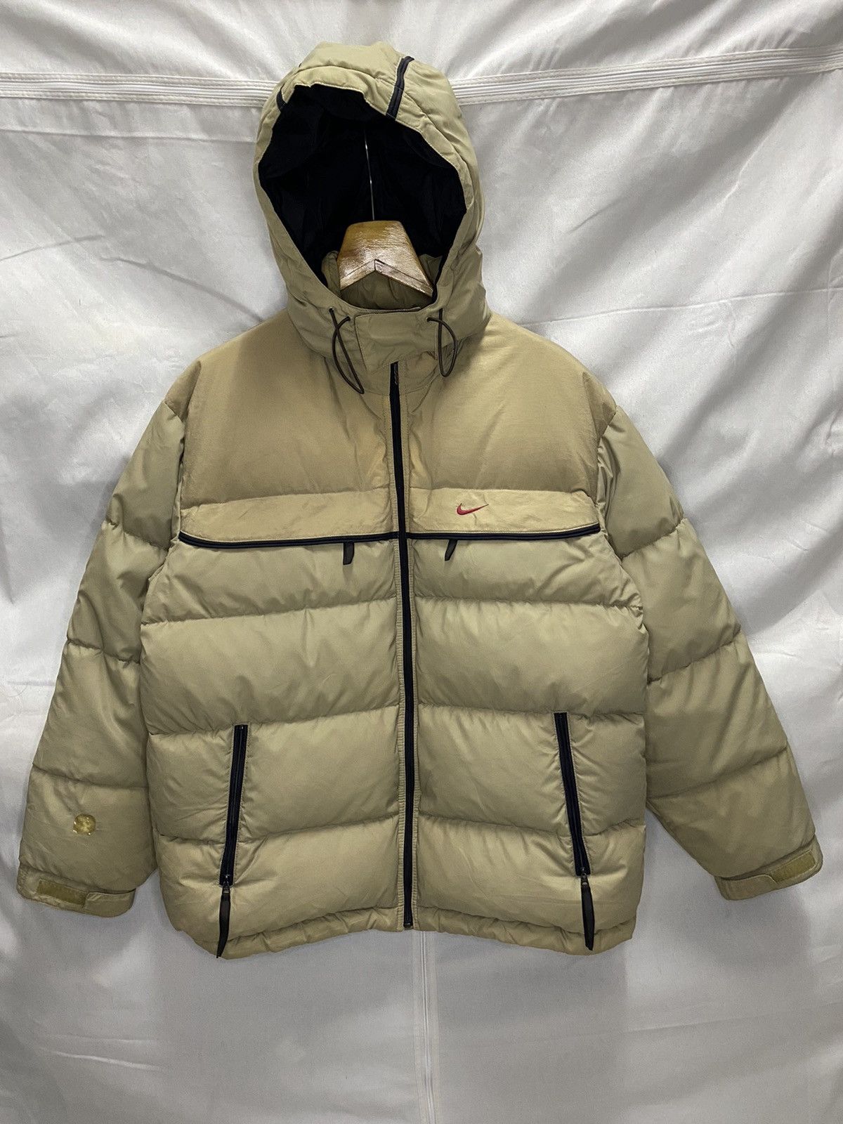 Nike × Vintage Rare 1999 Nike Vintage Puffer Down Jacket cream 