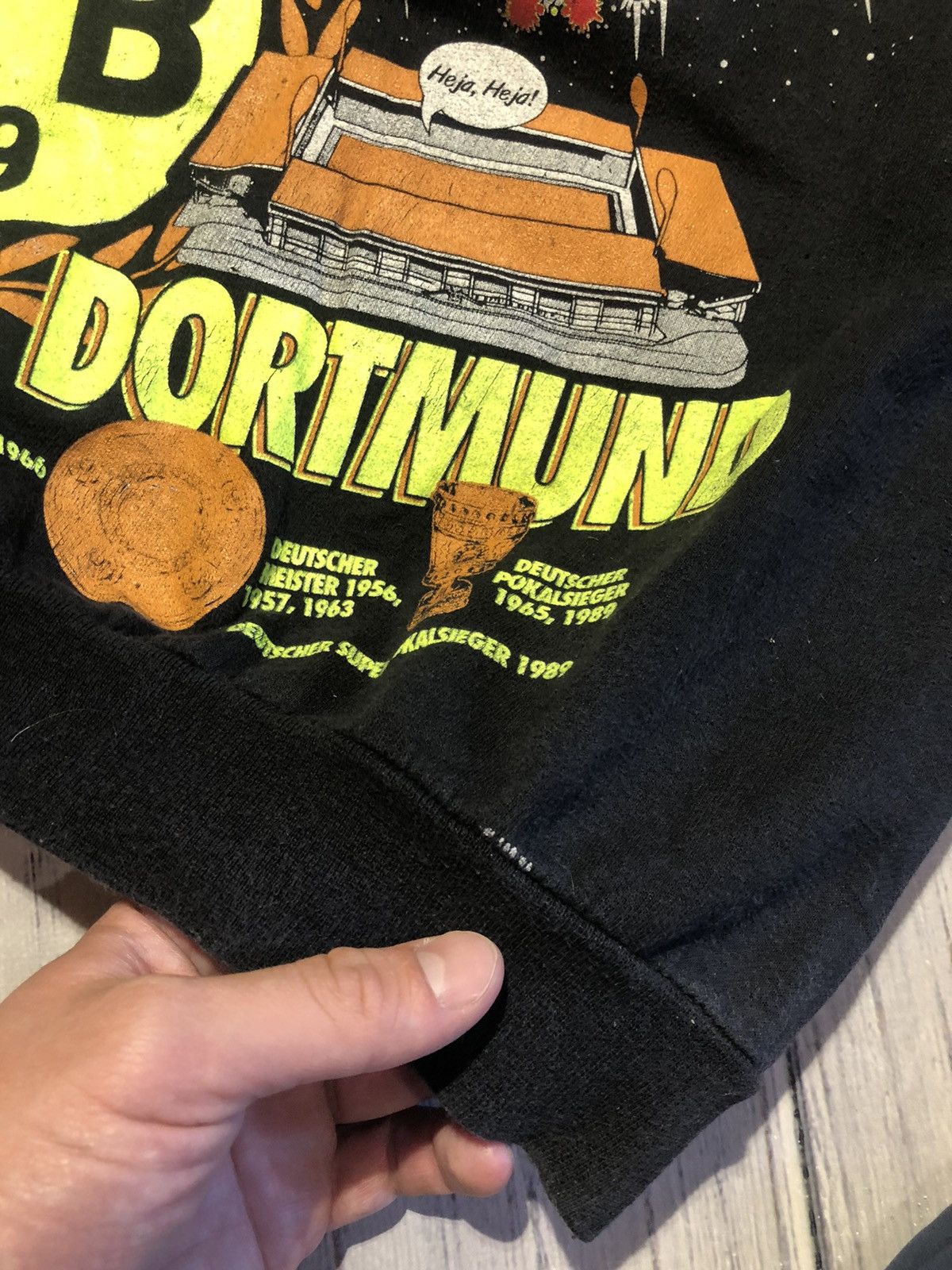 Vintage Vintage Borussia Dortmund Football Sweatshirt 1994 Soccer Size US S / EU 44-46 / 1 - 5 Thumbnail