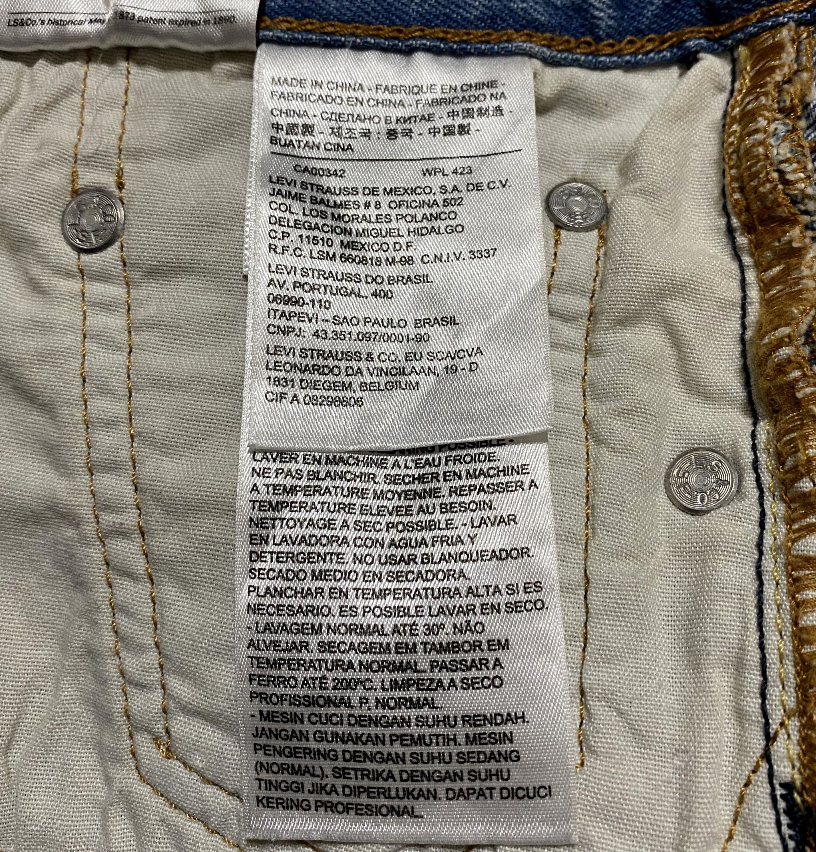 Levi's Vintage Clothing Women's Levis Washed Fringed Torn Distressed Mini Shorts Size 27" / US 4 / IT 40 - 20 Thumbnail