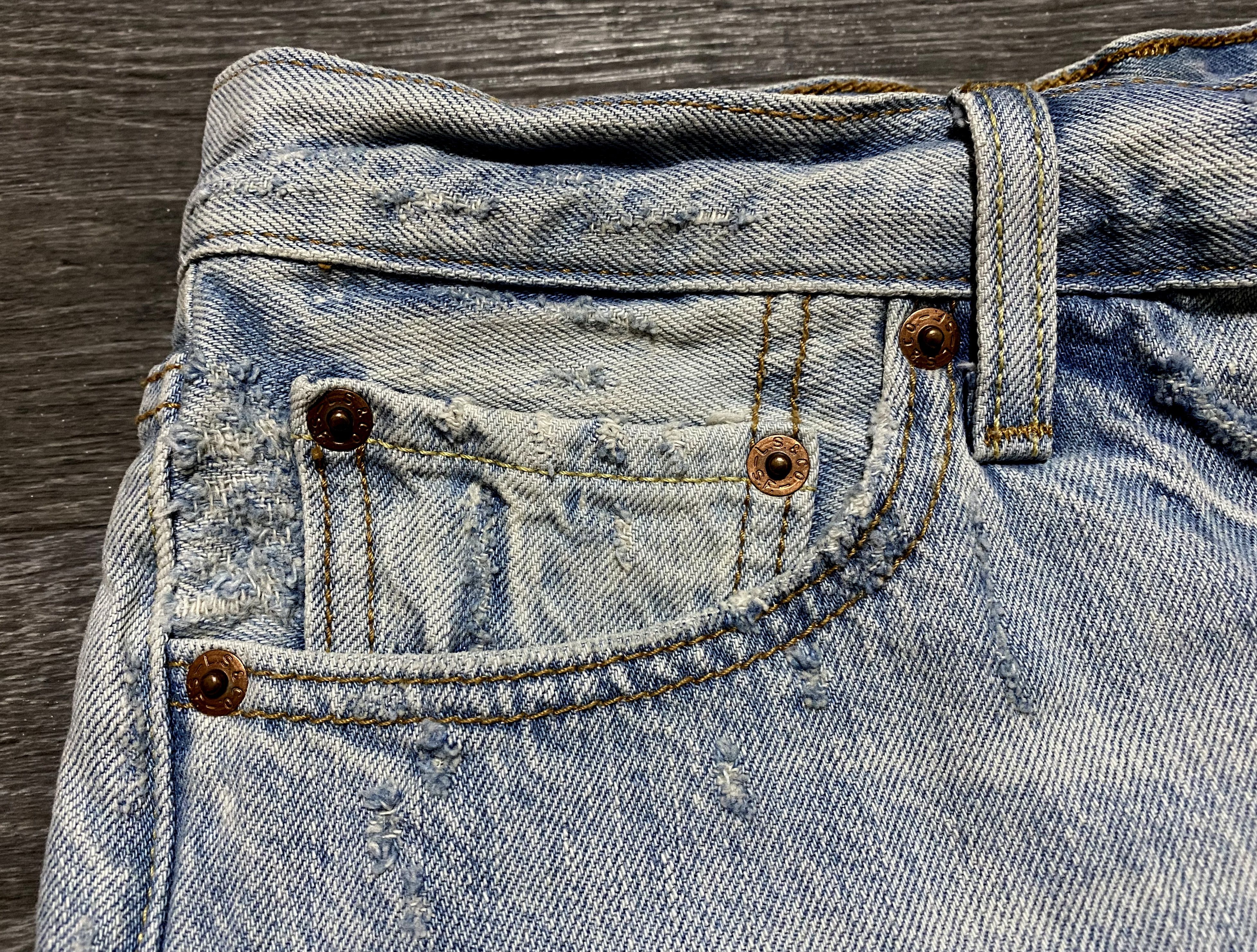 Levi's Vintage Clothing Women's Levis Washed Fringed Torn Distressed Mini Shorts Size 27" / US 4 / IT 40 - 10 Thumbnail