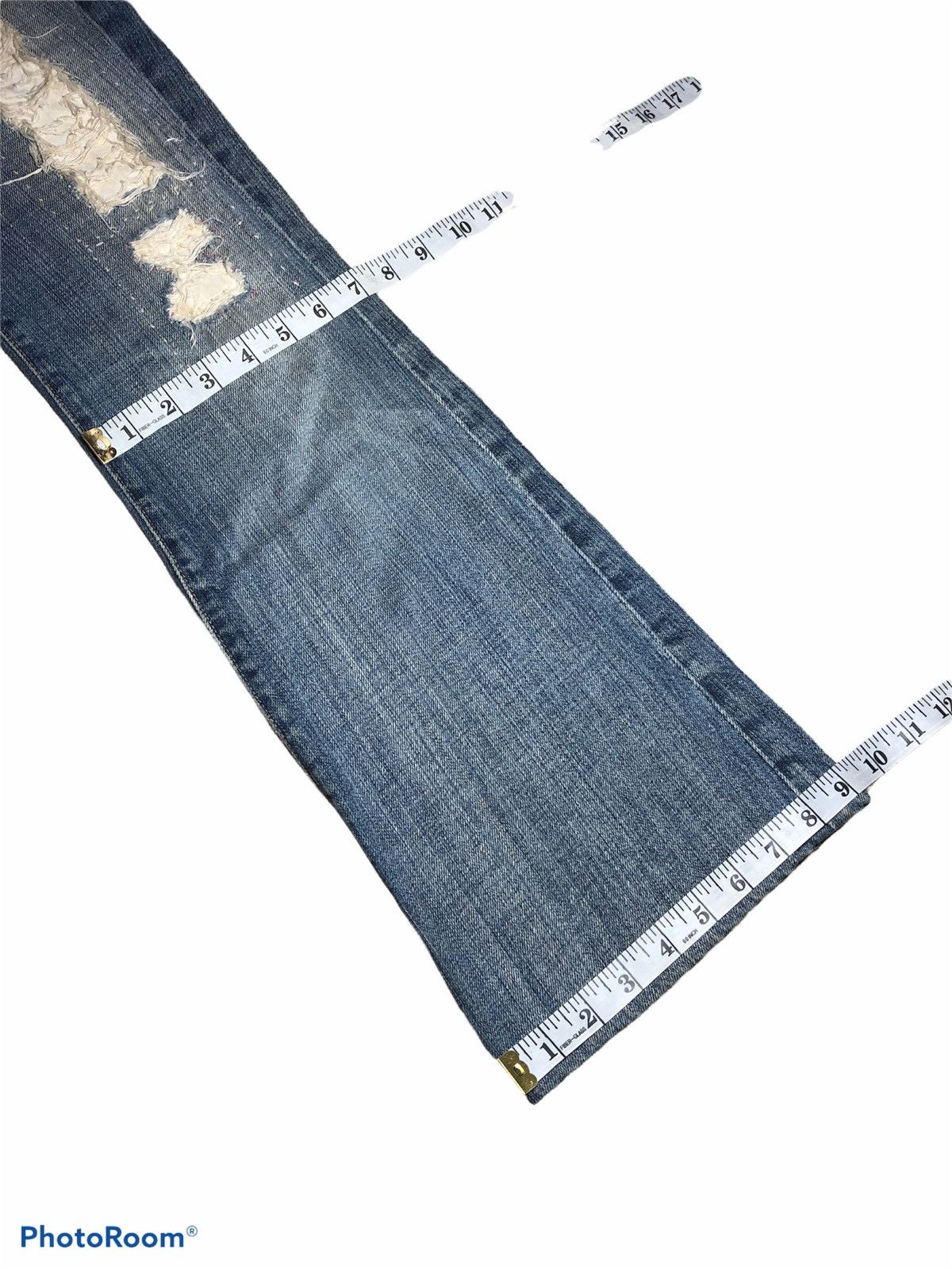 7 For All Mankind FLARED STUDDED DAMAGED STYLE FLARE DENIM Size US 29 - 10 Thumbnail
