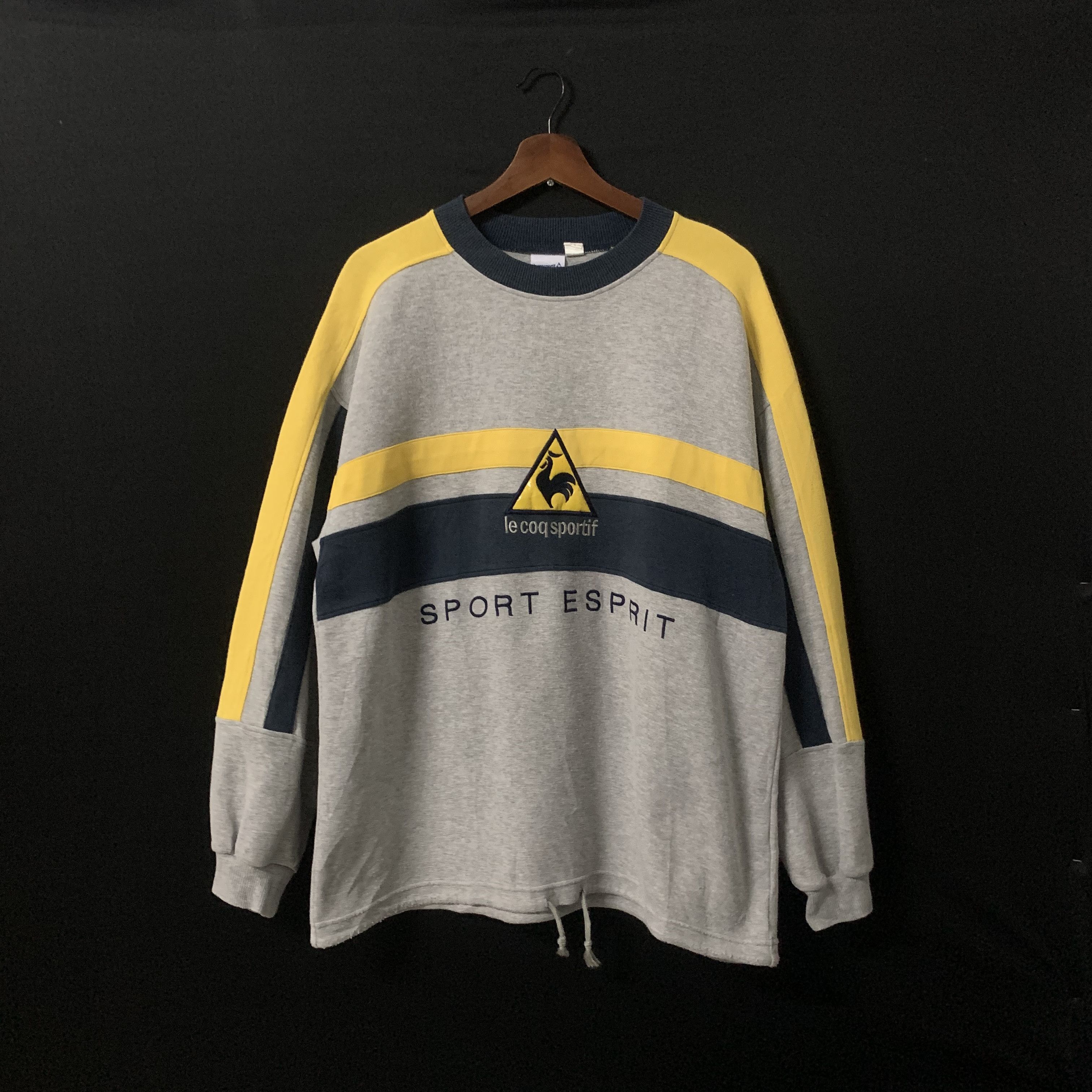 ⚡️ FLASH SALE ⚡️1990’s Vtg Lecoq Sportif Embroidery Sweater