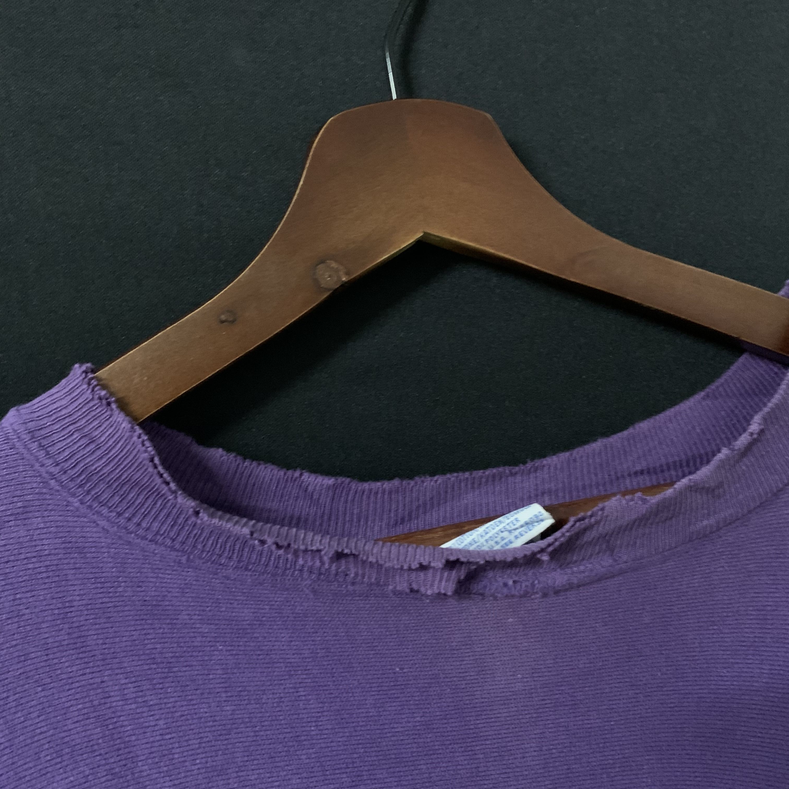 Champion Vintage Champion Small Logo Distressed Crewneck Sweater Size US L / EU 52-54 / 3 - 9 Thumbnail