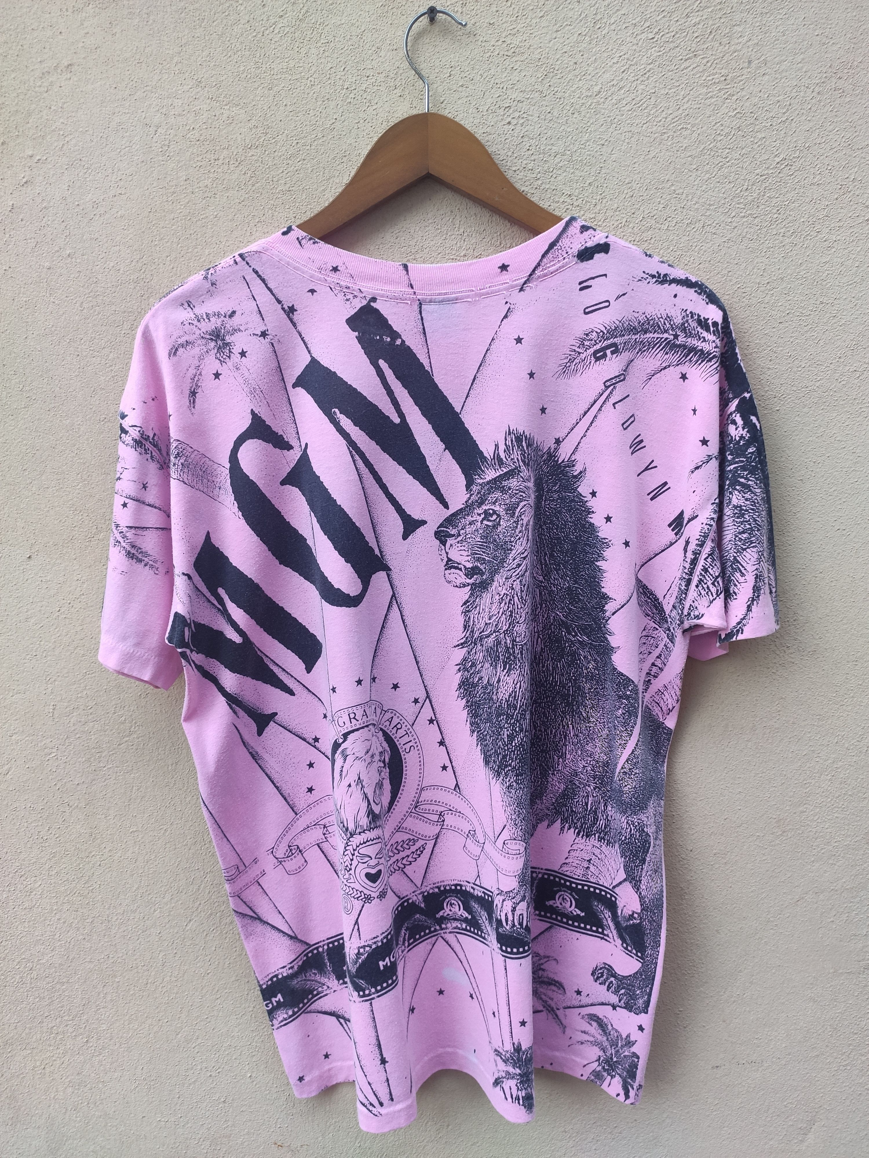 Vintage 🔥 Vintage 80s Vintage MGM Grand t shirt full print Size US L / EU 52-54 / 3 - 4 Thumbnail