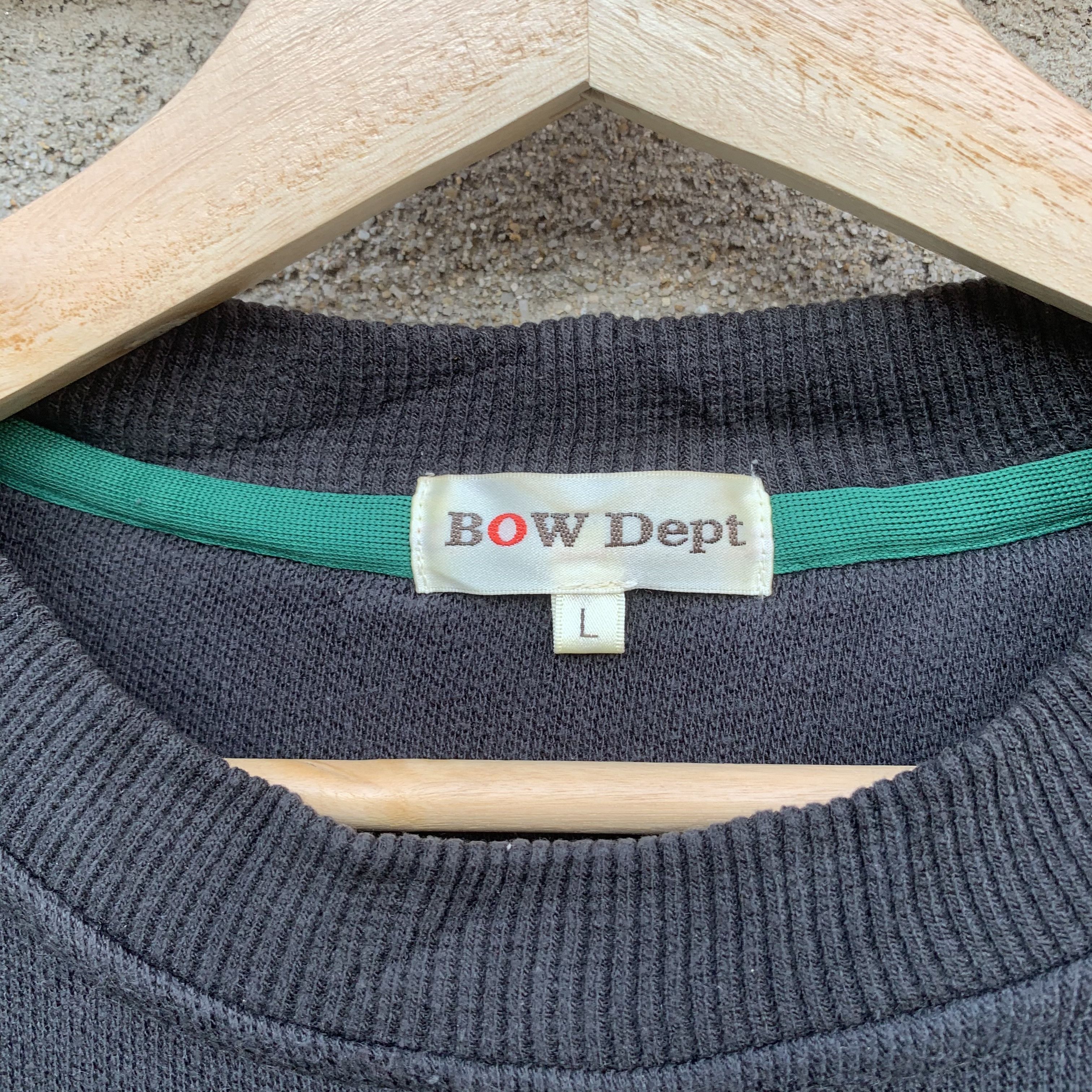 Japanese Brand Vintage Bow Spell Out Crewneck Pullover Sweatshirts Size US L / EU 52-54 / 3 - 4 Thumbnail