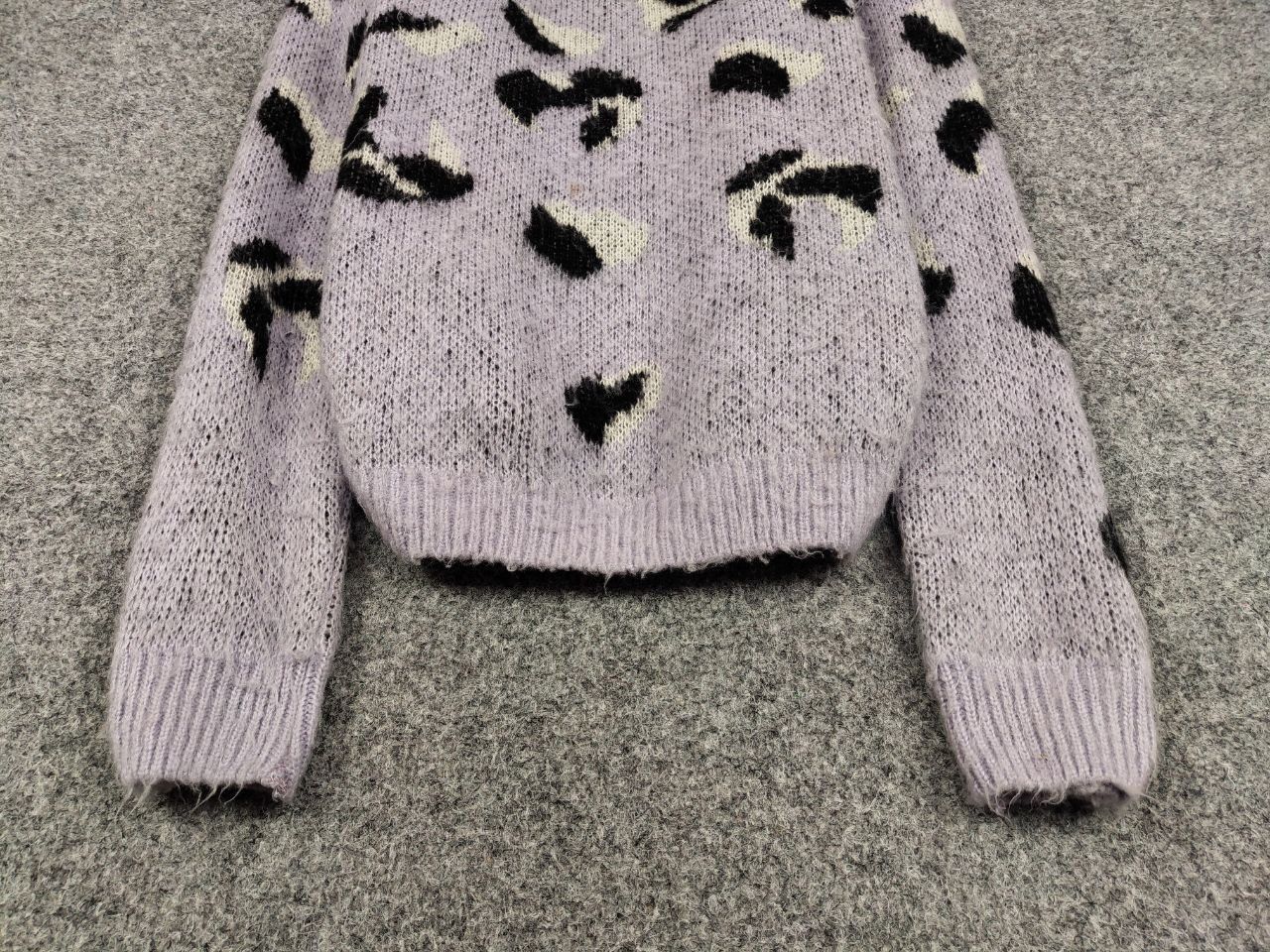Japanese Brand Vintage 90s Japanese Sweaters Knitwear crew chak leopard Size US S / EU 44-46 / 1 - 9 Thumbnail