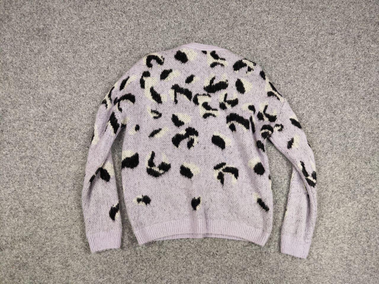 Japanese Brand Vintage 90s Japanese Sweaters Knitwear crew chak leopard Size US S / EU 44-46 / 1 - 15 Thumbnail