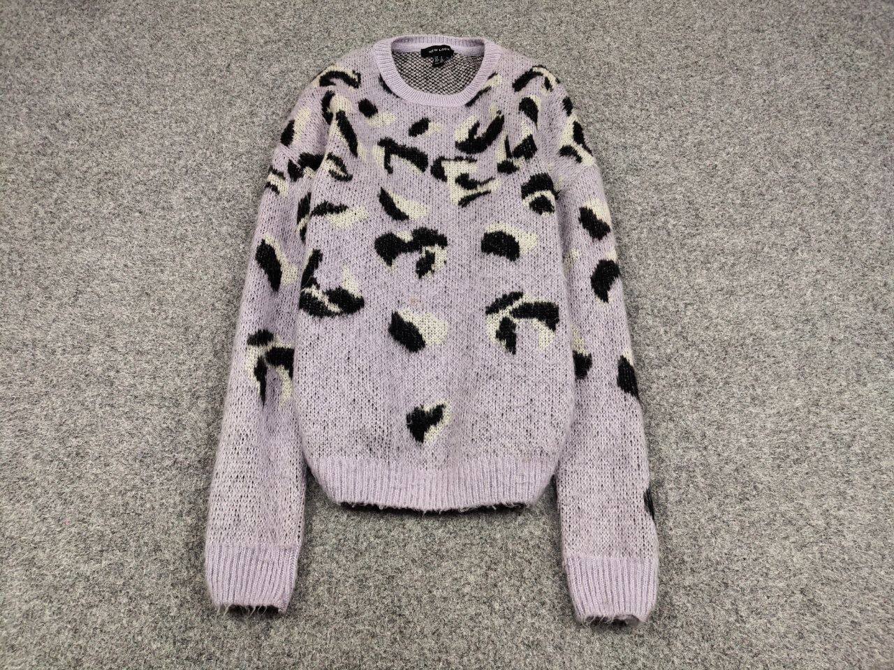 Japanese Brand Vintage 90s Japanese Sweaters Knitwear crew chak leopard Size US S / EU 44-46 / 1 - 2 Thumbnail