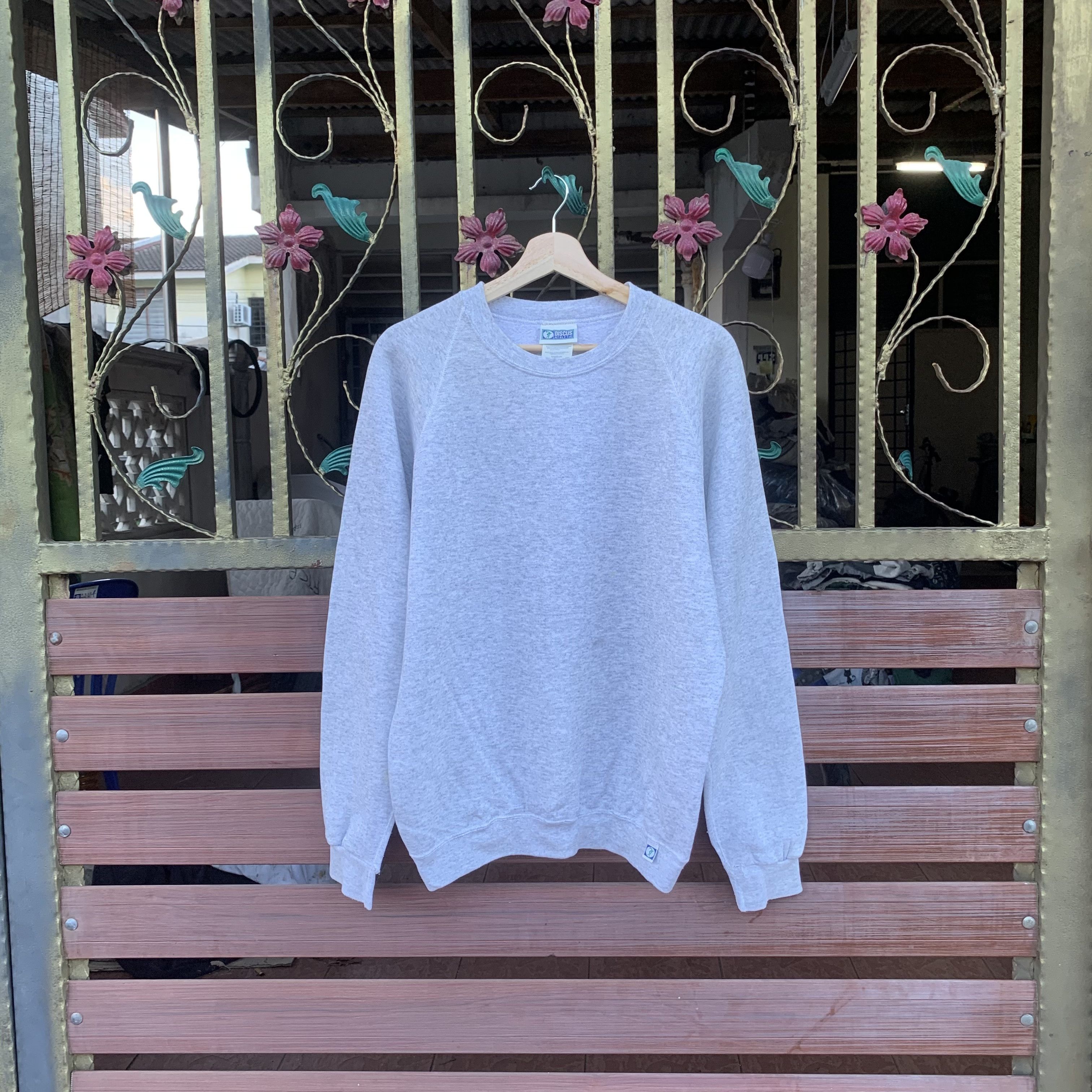 Vintage Vintage 90s Discuss Athletic Crewneck Blank Sweater Size US M / EU 48-50 / 2 - 1 Thumbnail