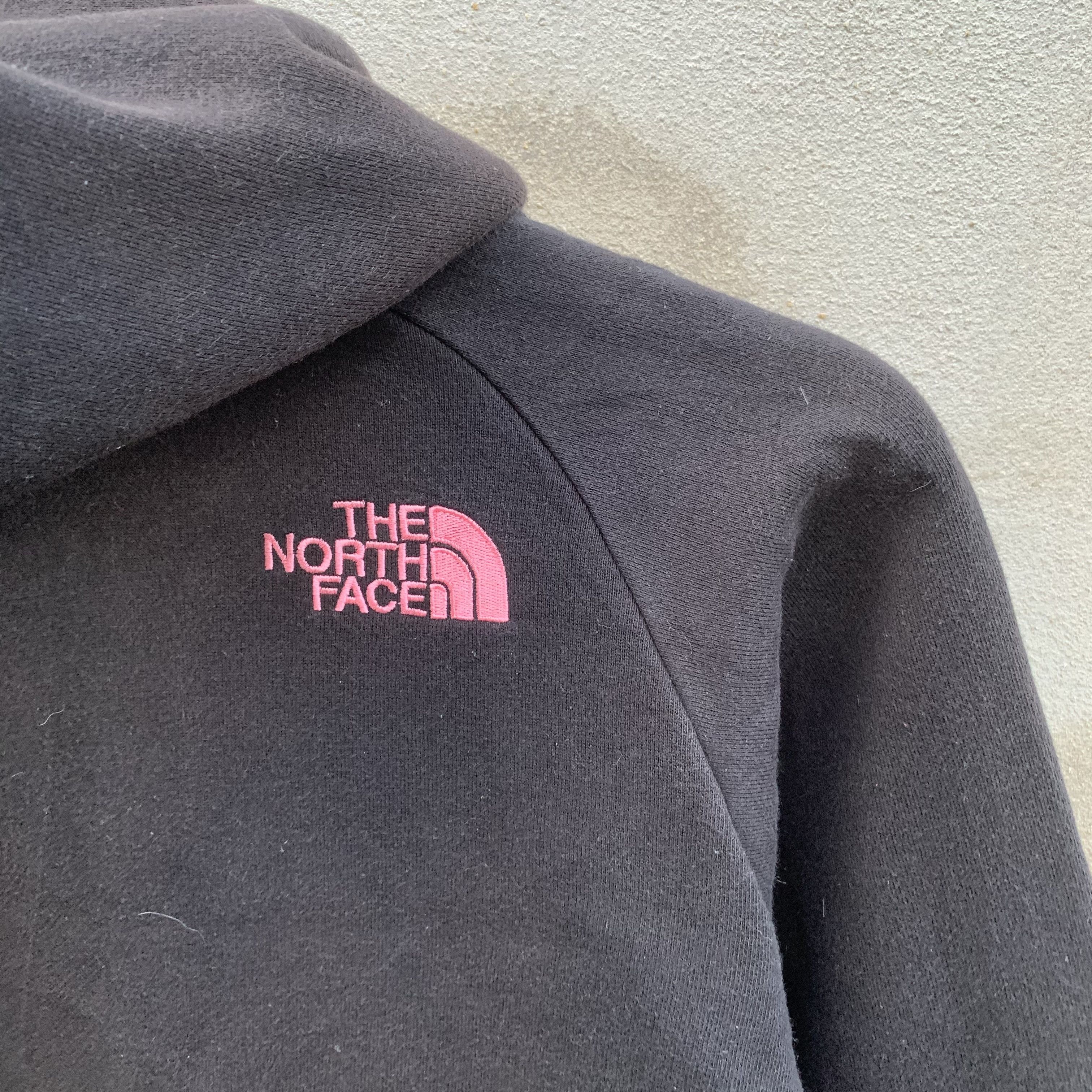 The North Face Vintage TNF The North Face SpellOut Hooded Pullover Size US S / EU 44-46 / 1 - 7 Thumbnail