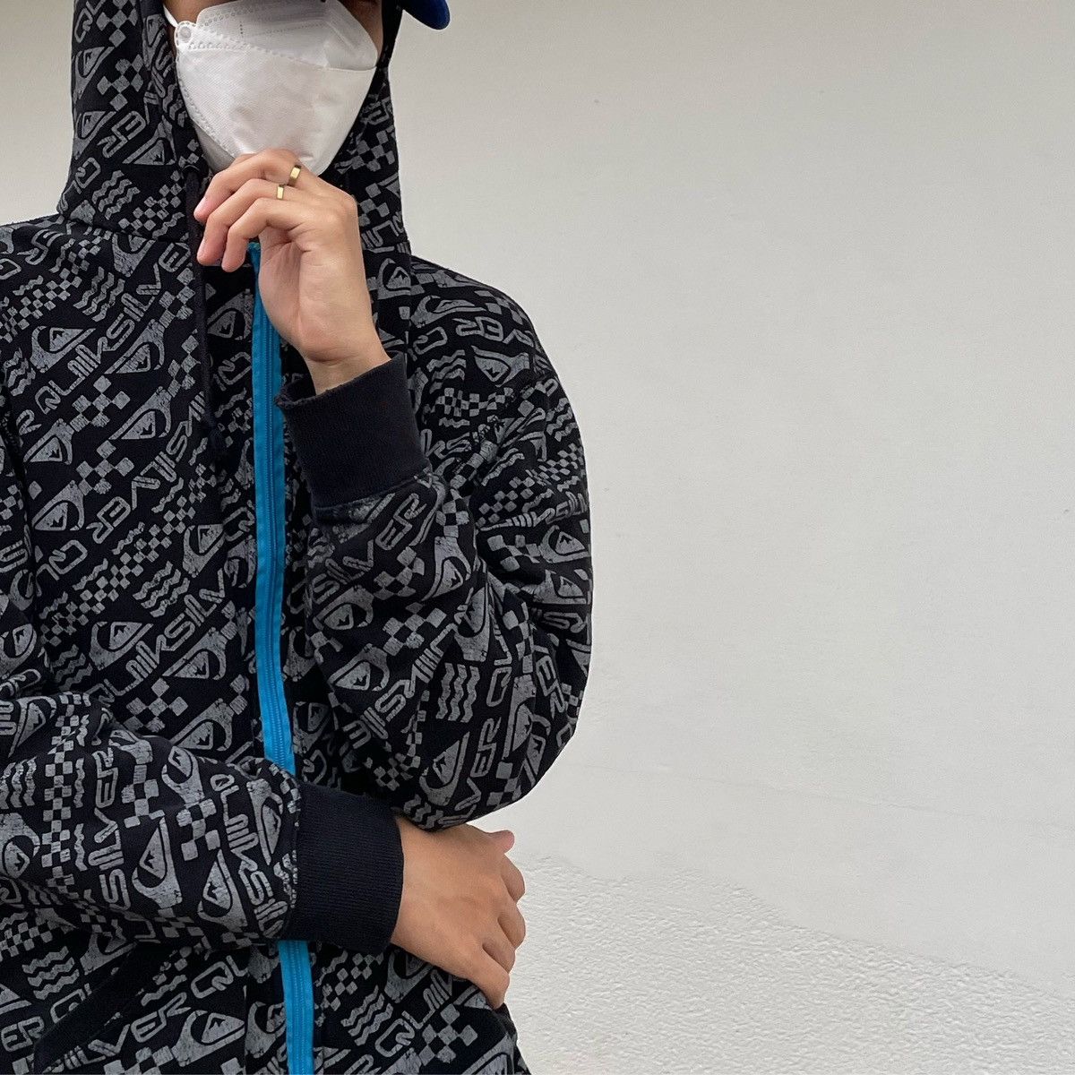 Quiksilver sweater hoodie