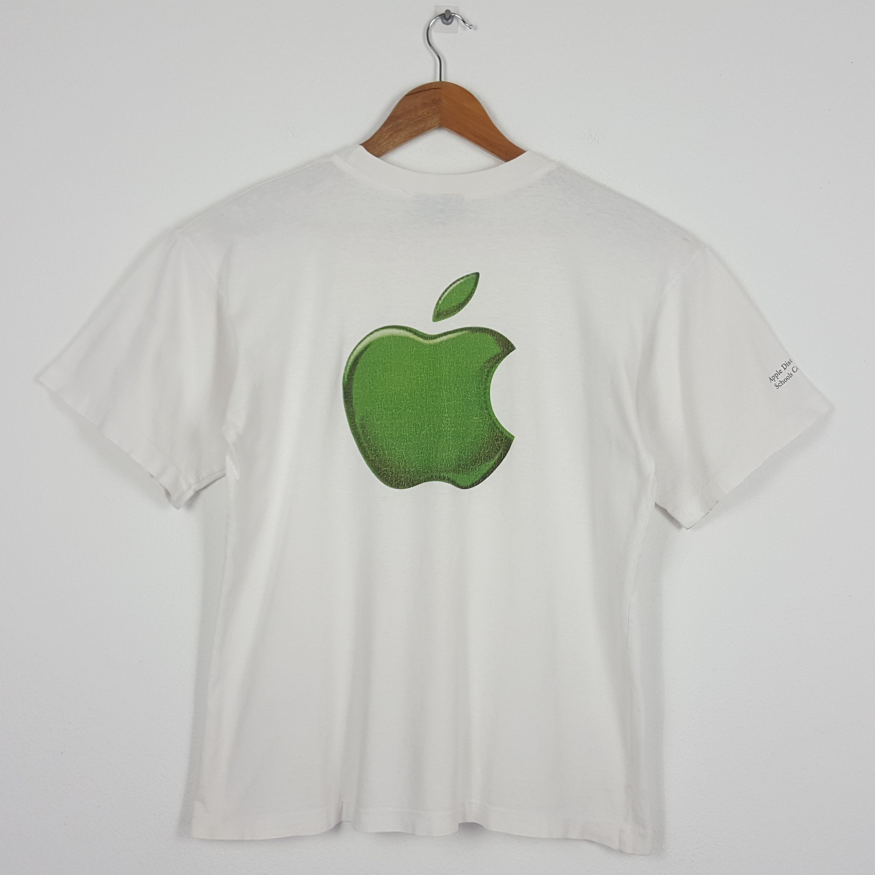 Vintage Apple Streetwear Style Design T-Shirt
