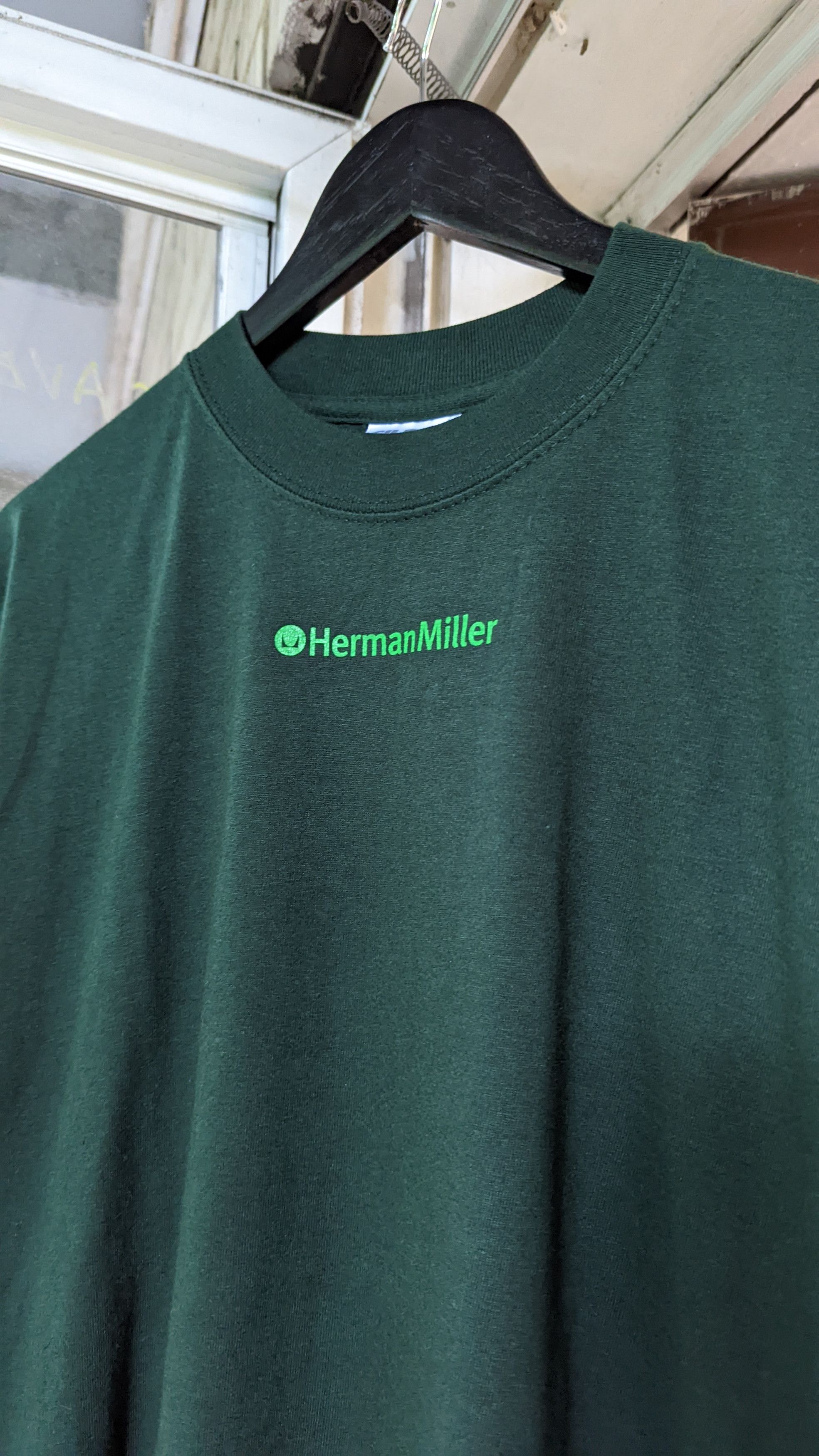 Vintage Herman Miller Logo Chair T Shirt 90s Size US M / EU 48-50 / 2 - 2 Thumbnail