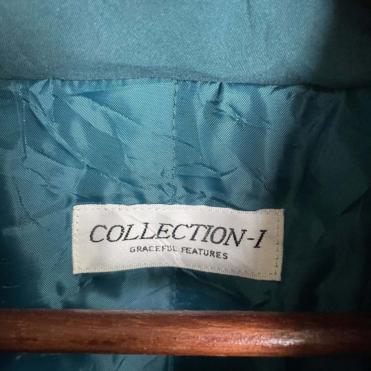 Vintage Vintage Graceful Features Double Breast Hoodie Jacket Size US XL / EU 56 / 4 - 5 Thumbnail