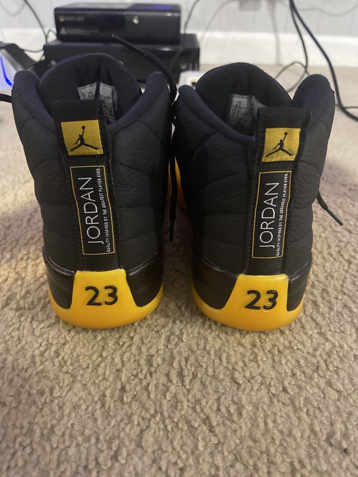 Jordan Brand × Nike Air Jordan 12 University Gold Size US 8.5 / EU 41-42 - 4 Thumbnail