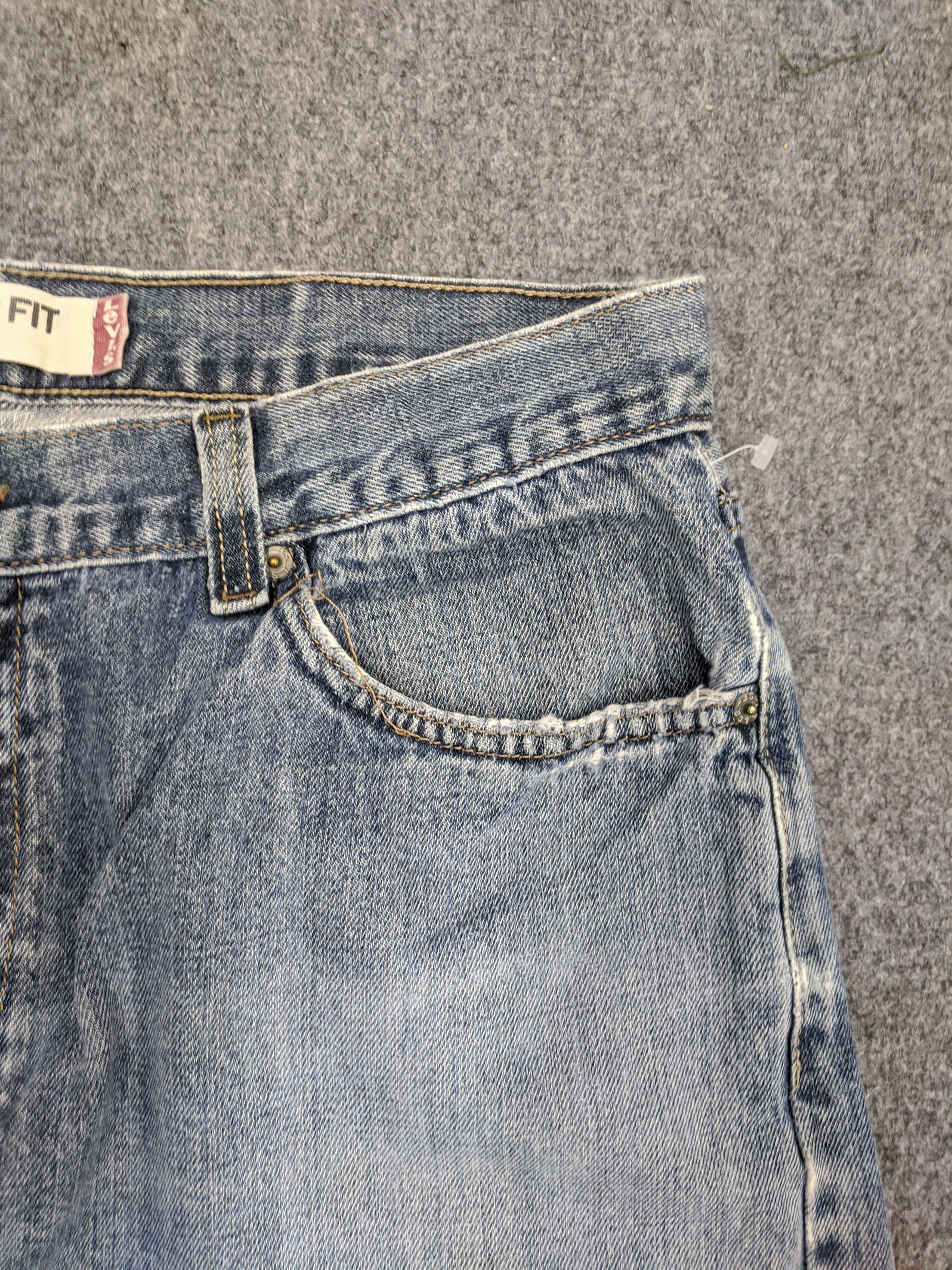 Levi's Vintage Levis 505 Light Wash Jeans DP0747 Size US 35 - 9 Thumbnail