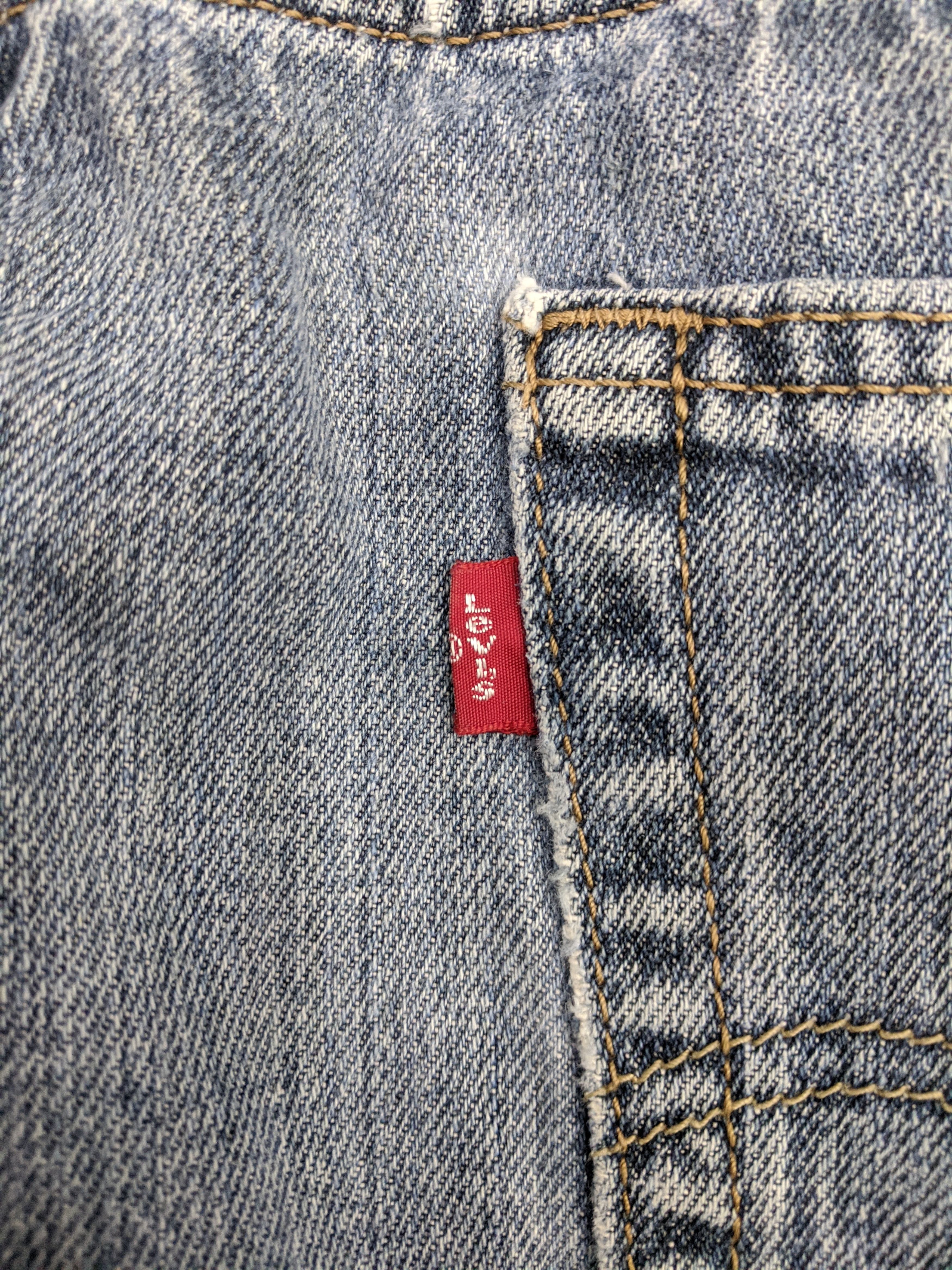 Levi's Vintage Levis 505 Light Wash Jeans DP0747 Size US 35 - 8 Thumbnail