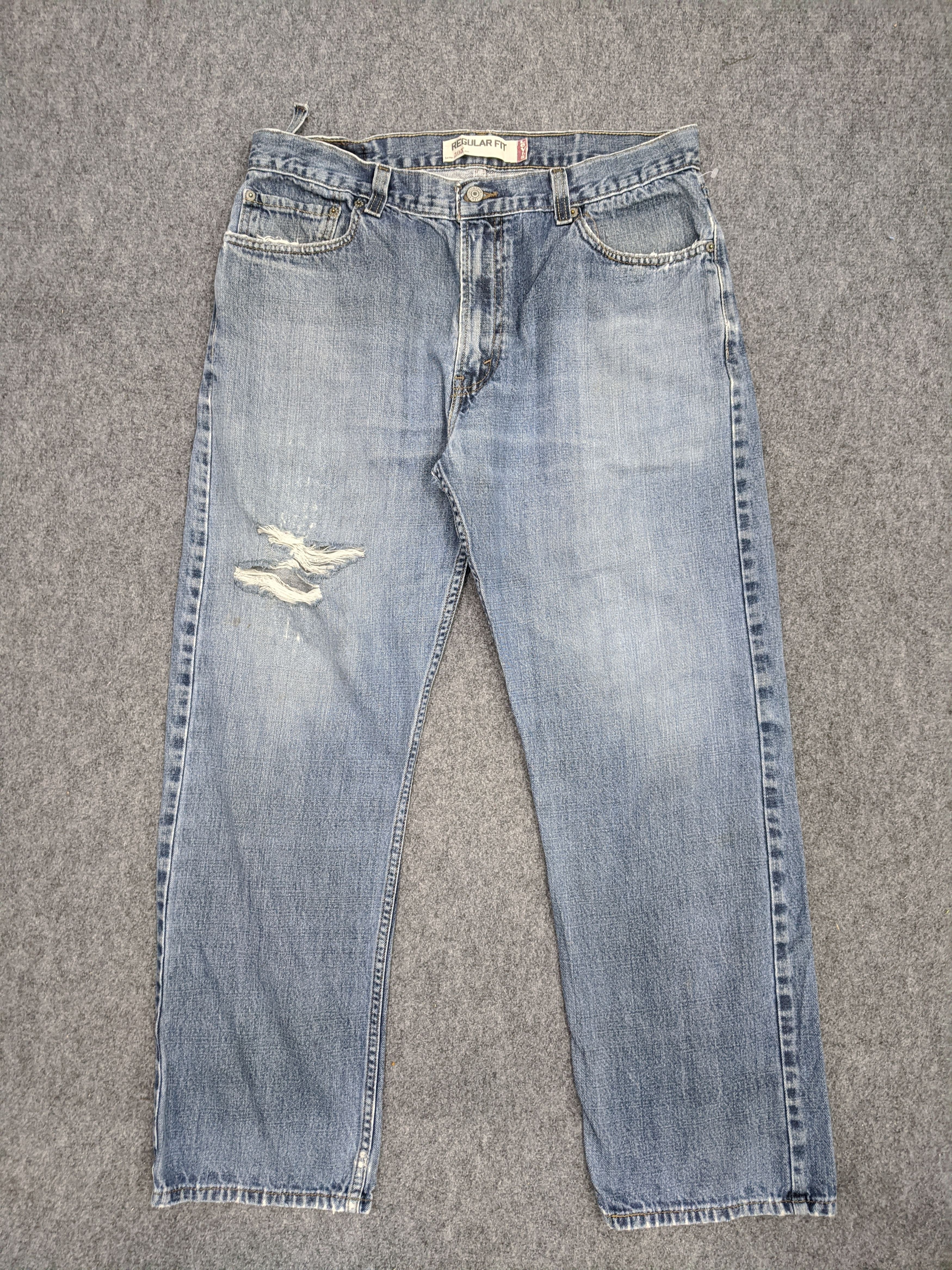Levi's Vintage Levis 505 Light Wash Jeans DP0747 Size US 35 - 1 Thumbnail