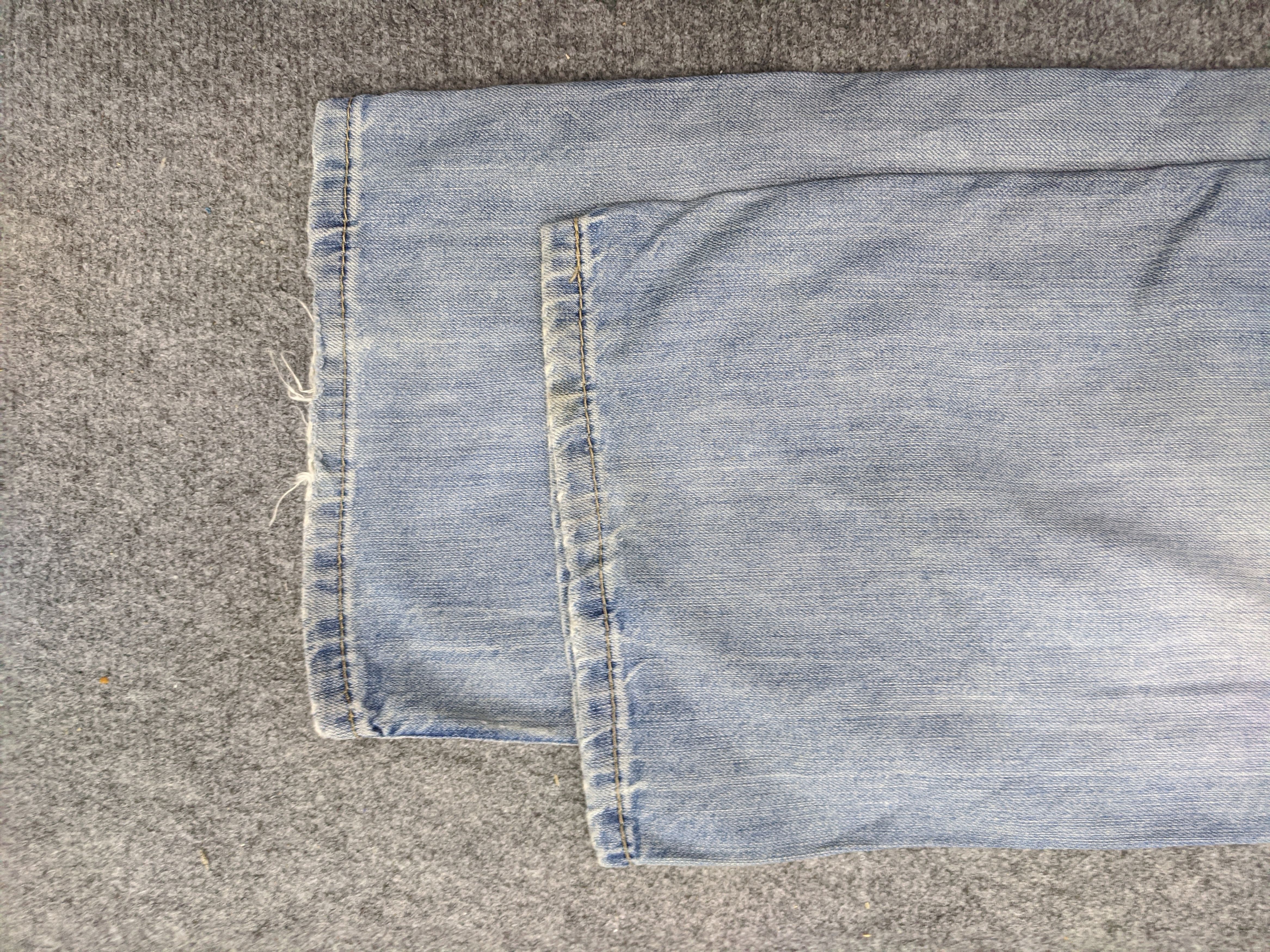 Levi's Vintage Levis 559 Jeans Lightwash DP0751 Size US 35 - 16 Thumbnail