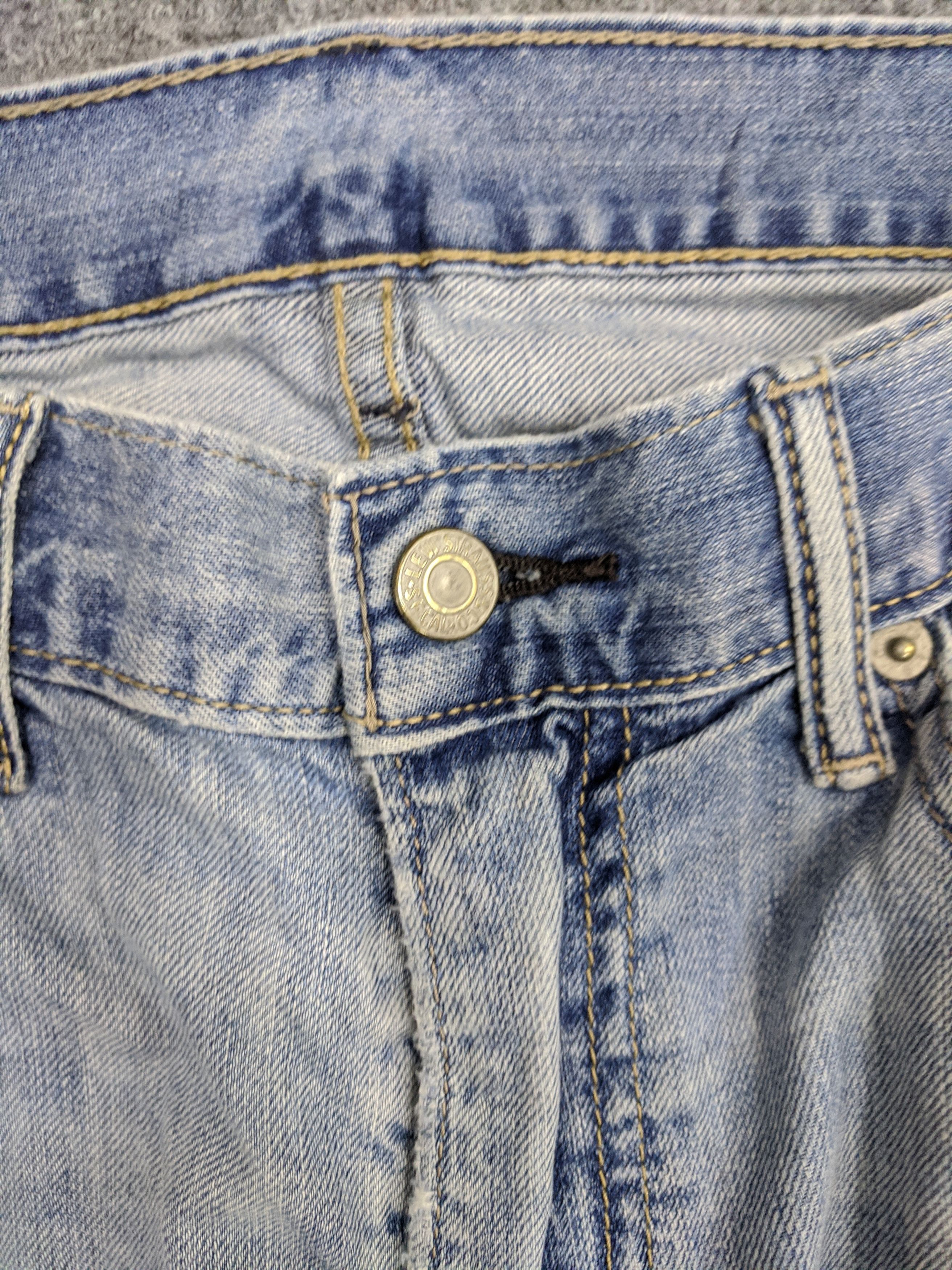 Levi's Vintage Levis 559 Jeans Lightwash DP0751 Size US 35 - 11 Thumbnail