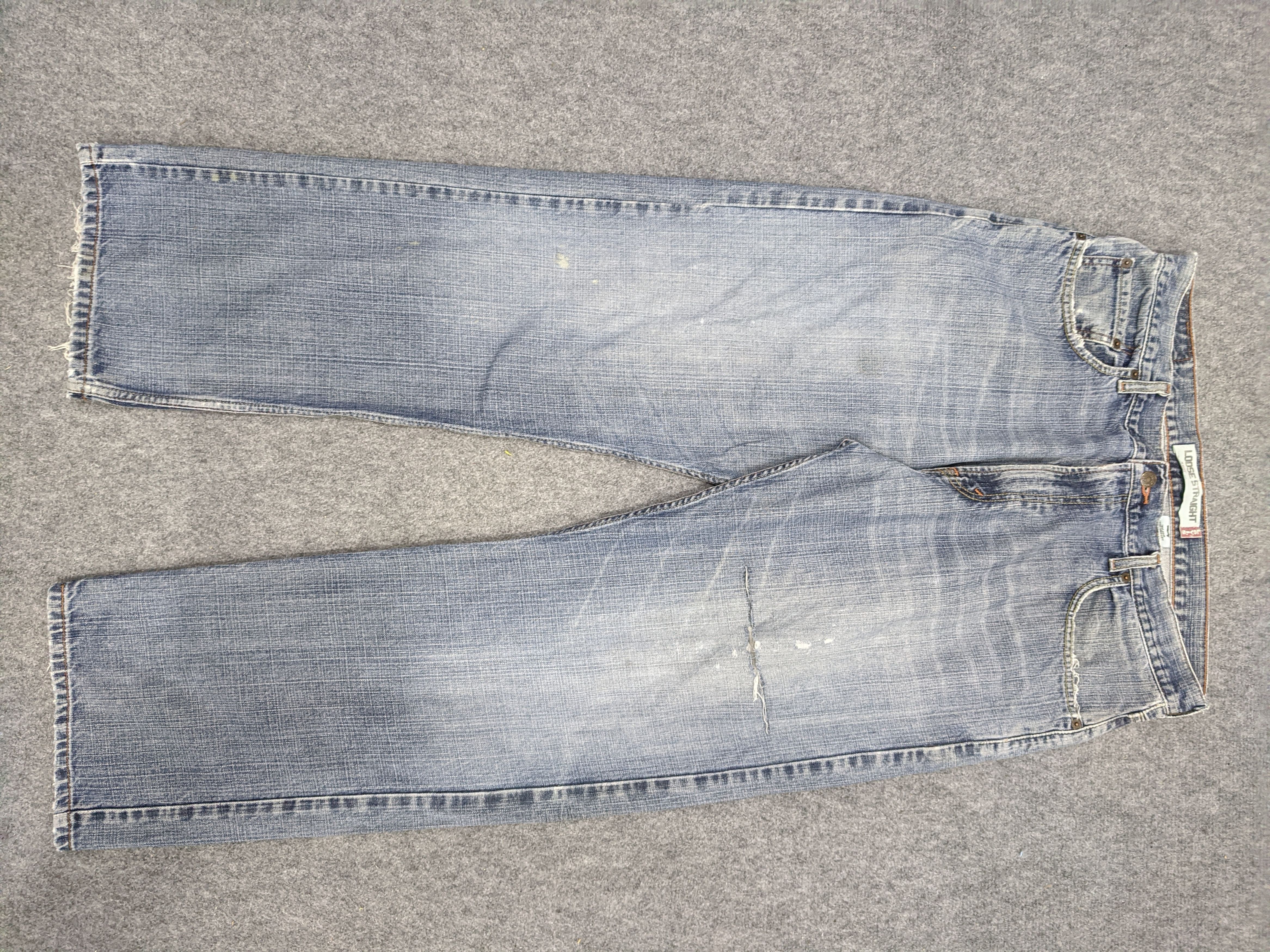 image of Levis 569 Jeans in Blue Denim, Men's (Size 37)