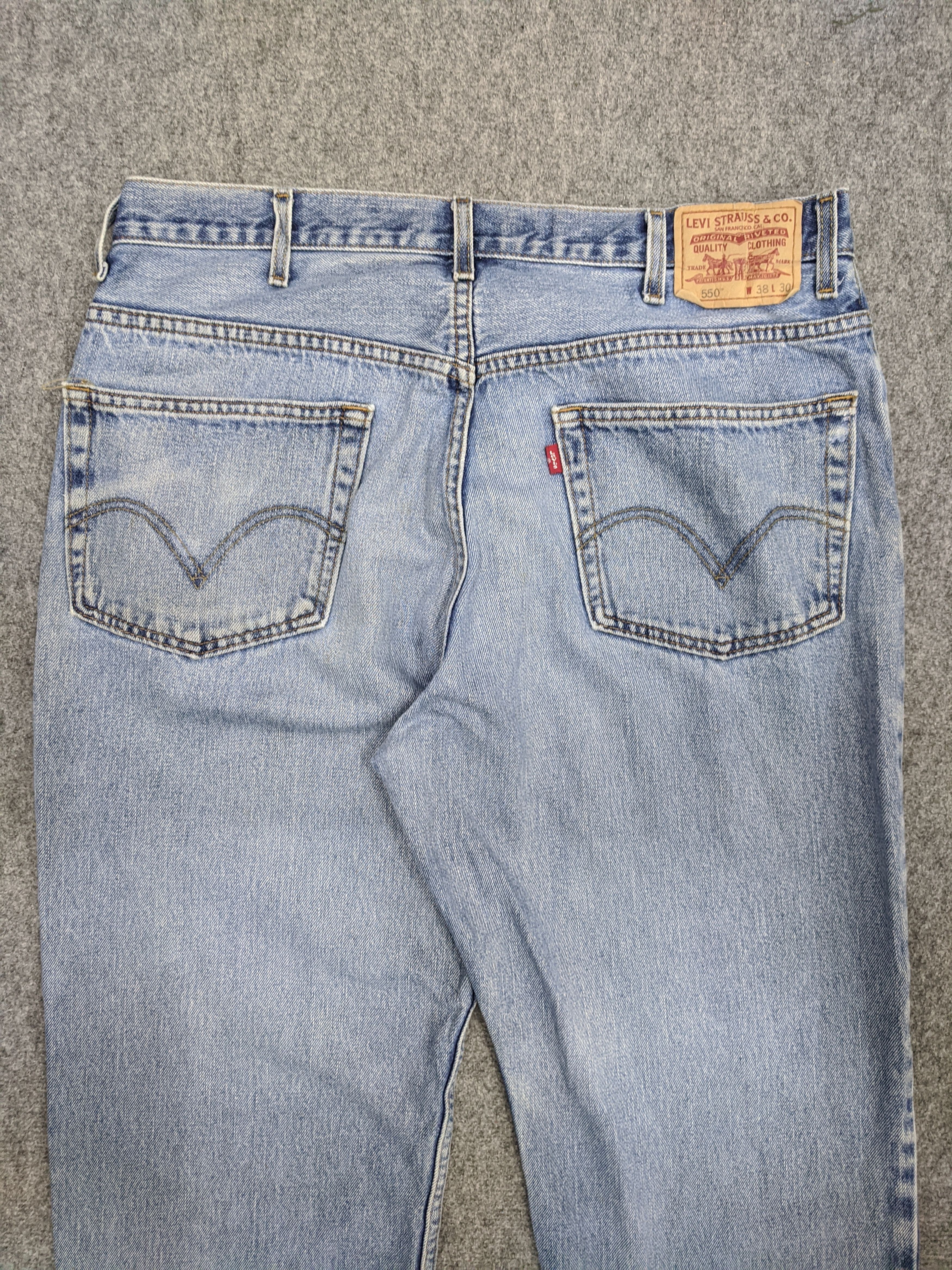 Levi's × Vintage Vintage Levis 550 Jeans Lightwash Faded DP0746 Size US 37 - 4 Thumbnail