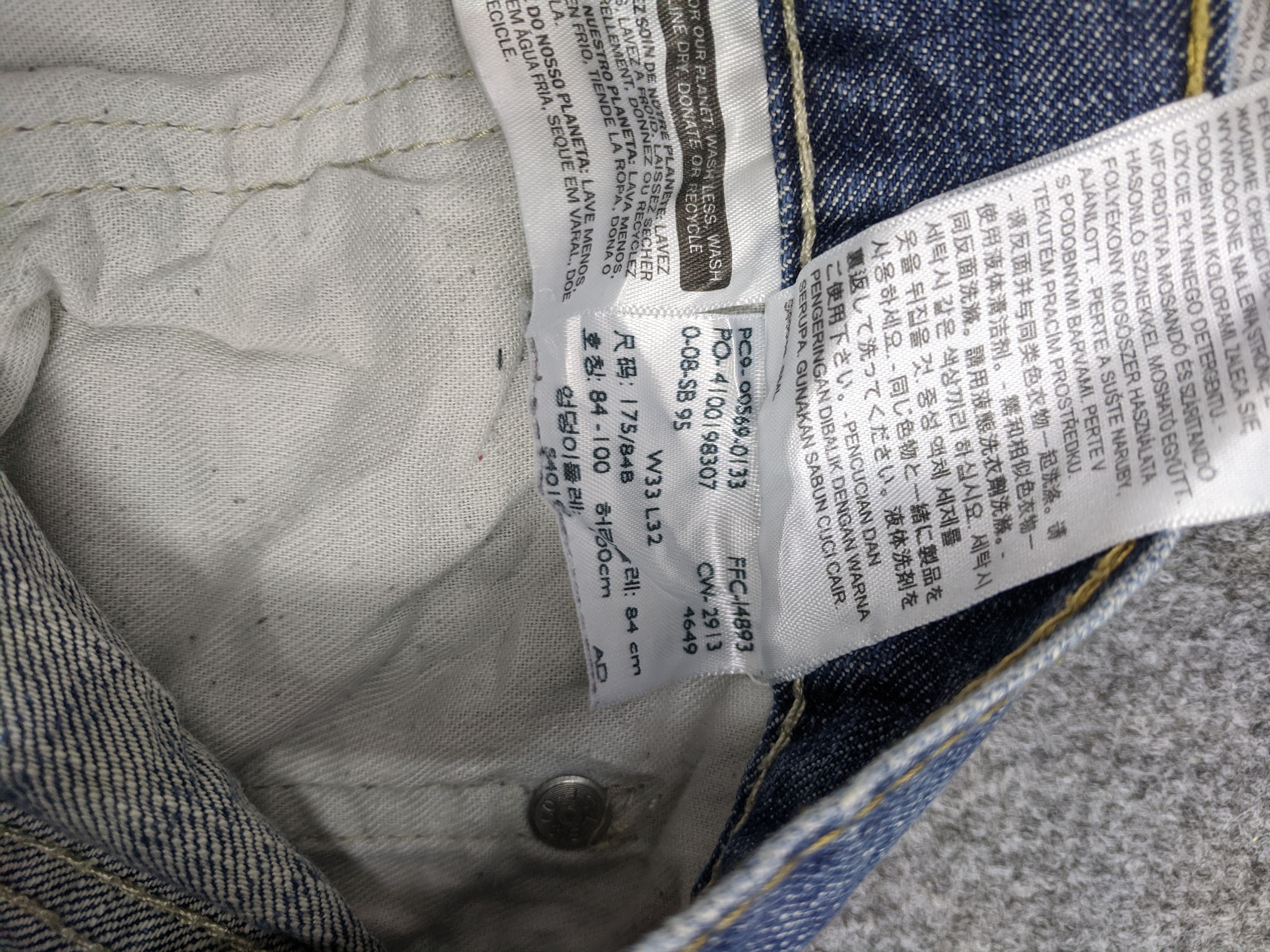 Levi's Vintage Levis 569 Jeans DP0902 Size US 35 - 14 Thumbnail