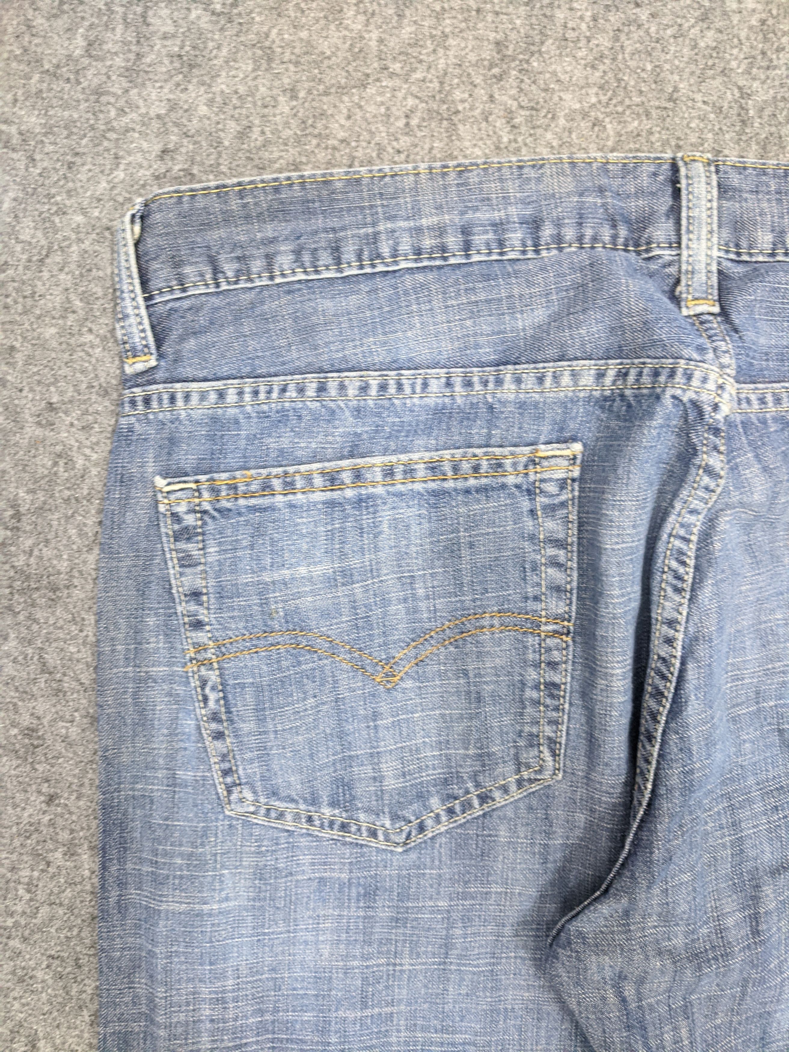 Levi's Vintage Levis 569 Jeans DP0902 Size US 35 - 11 Thumbnail
