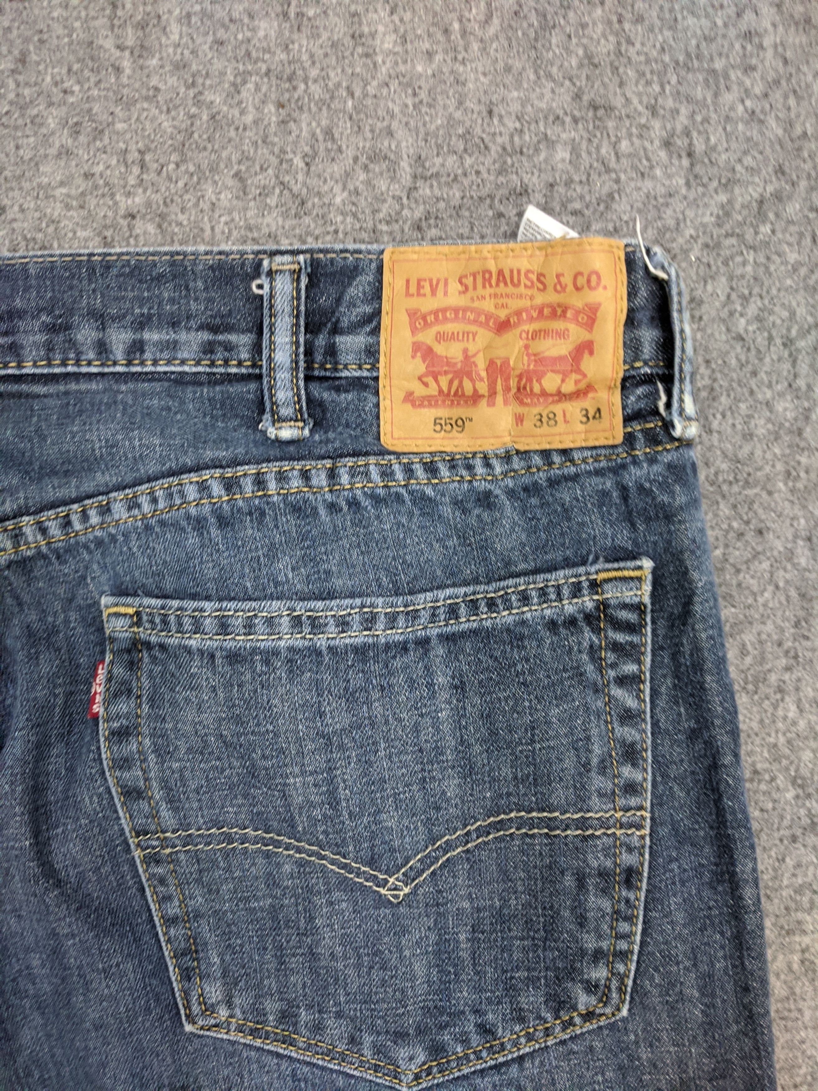 Levi's Vintage Levis 559 Jeans DP0899 Size US 39 - 13 Thumbnail