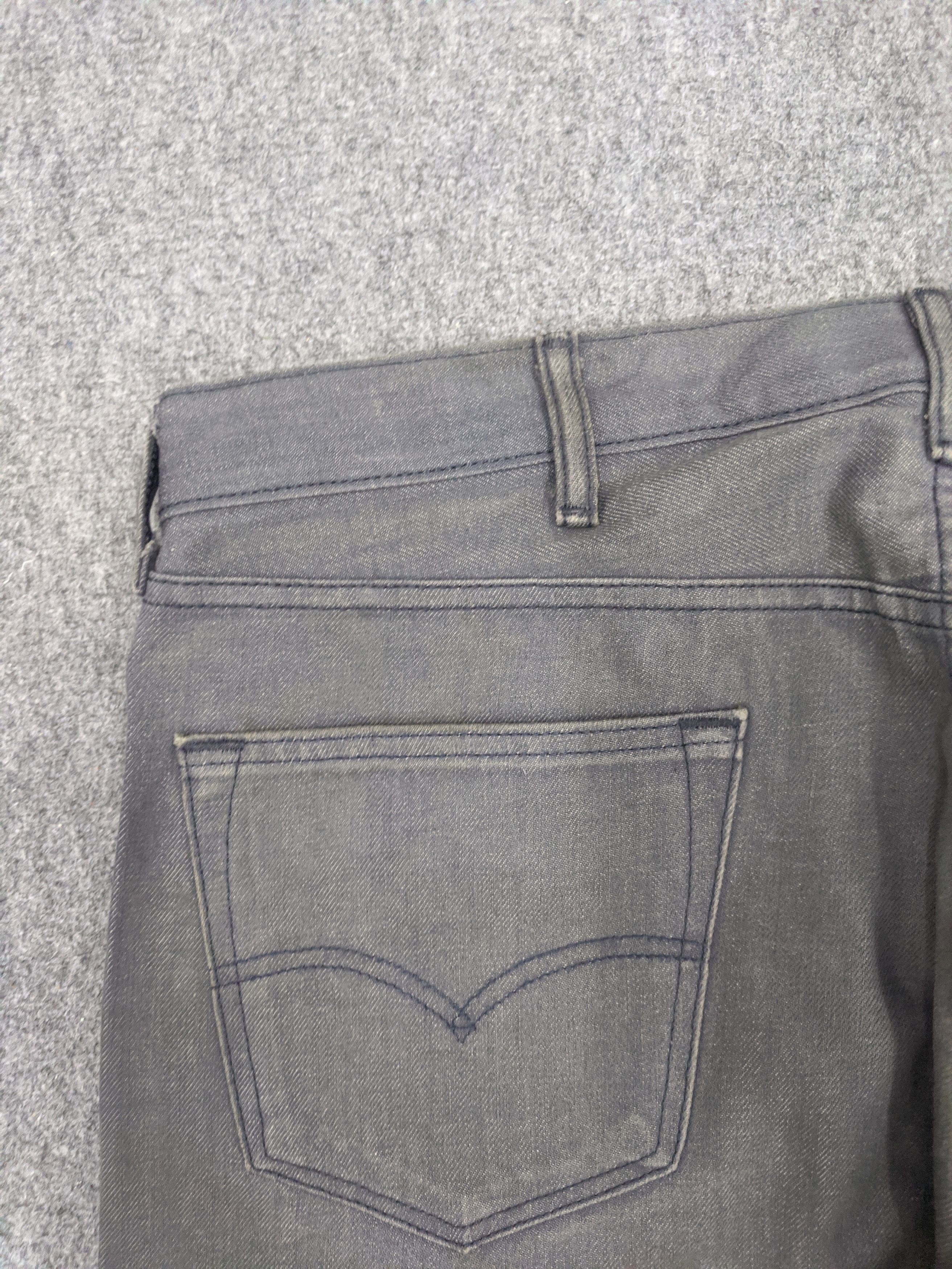 Levi's Vintage Levis 501 Jeans DP1011 Size US 39 - 15 Thumbnail