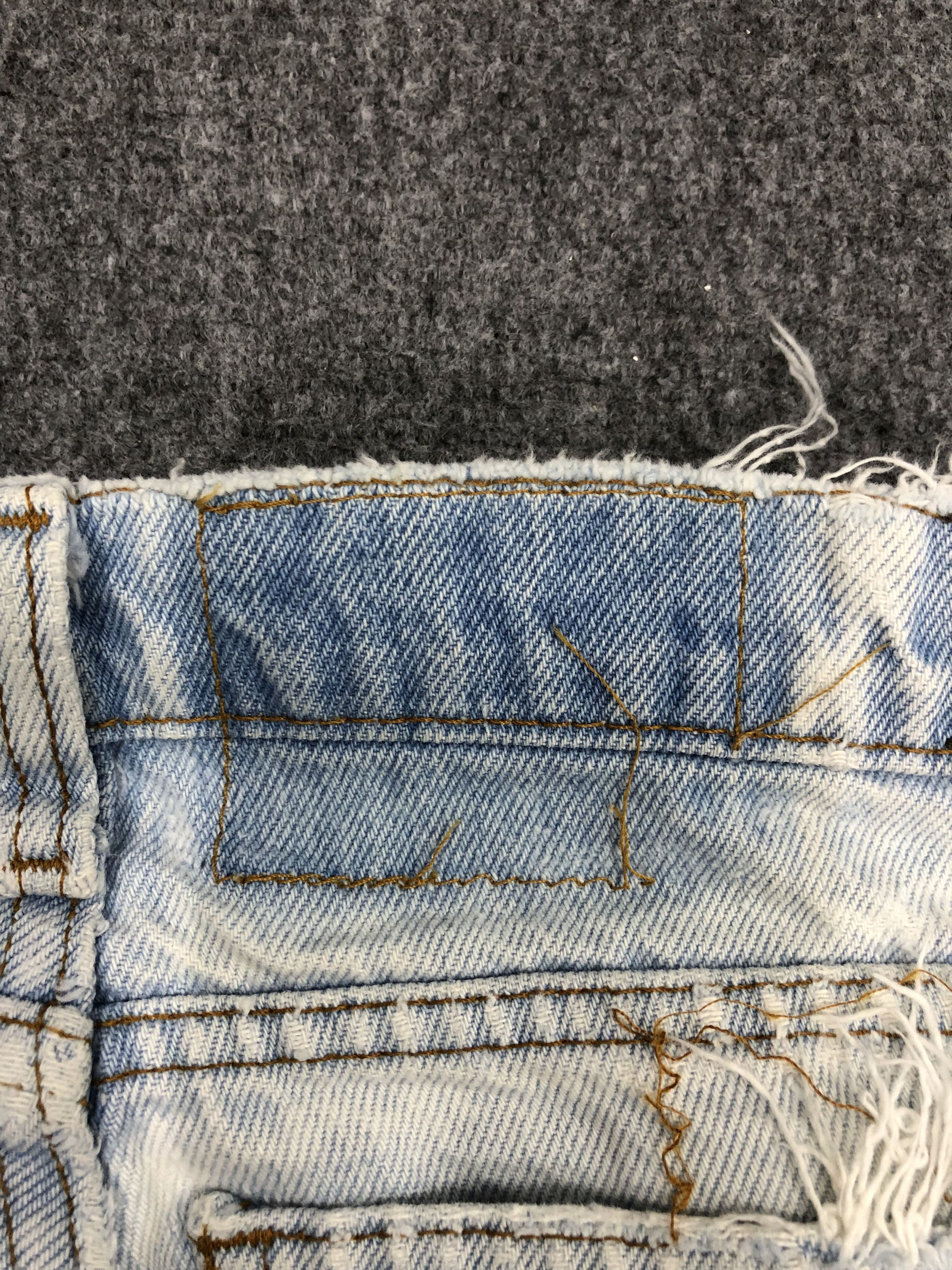 Levi's Vintage Levis Distressed Denim Jeans DP1003 Size US 35 - 14 Thumbnail