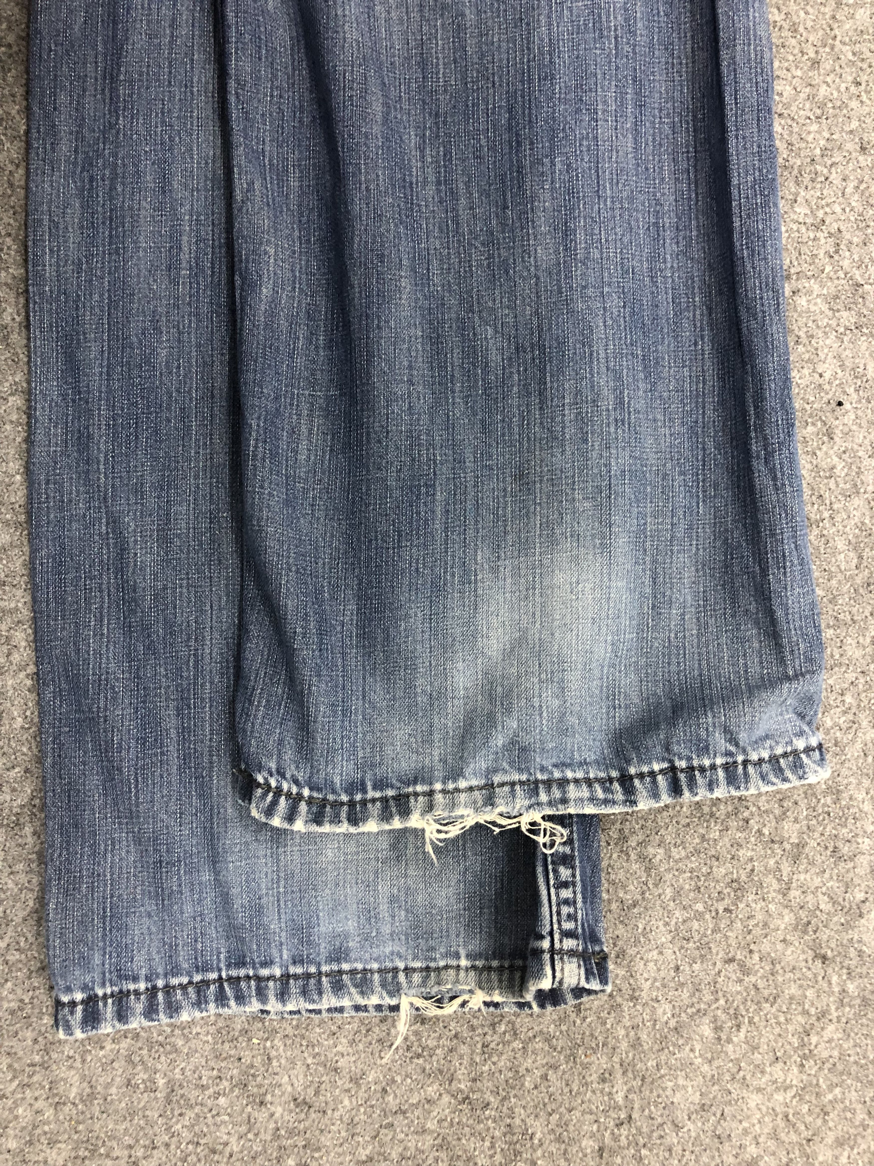 Levi's Vintage Levis 514 Jeans DP1035 Size US 39 - 15 Thumbnail