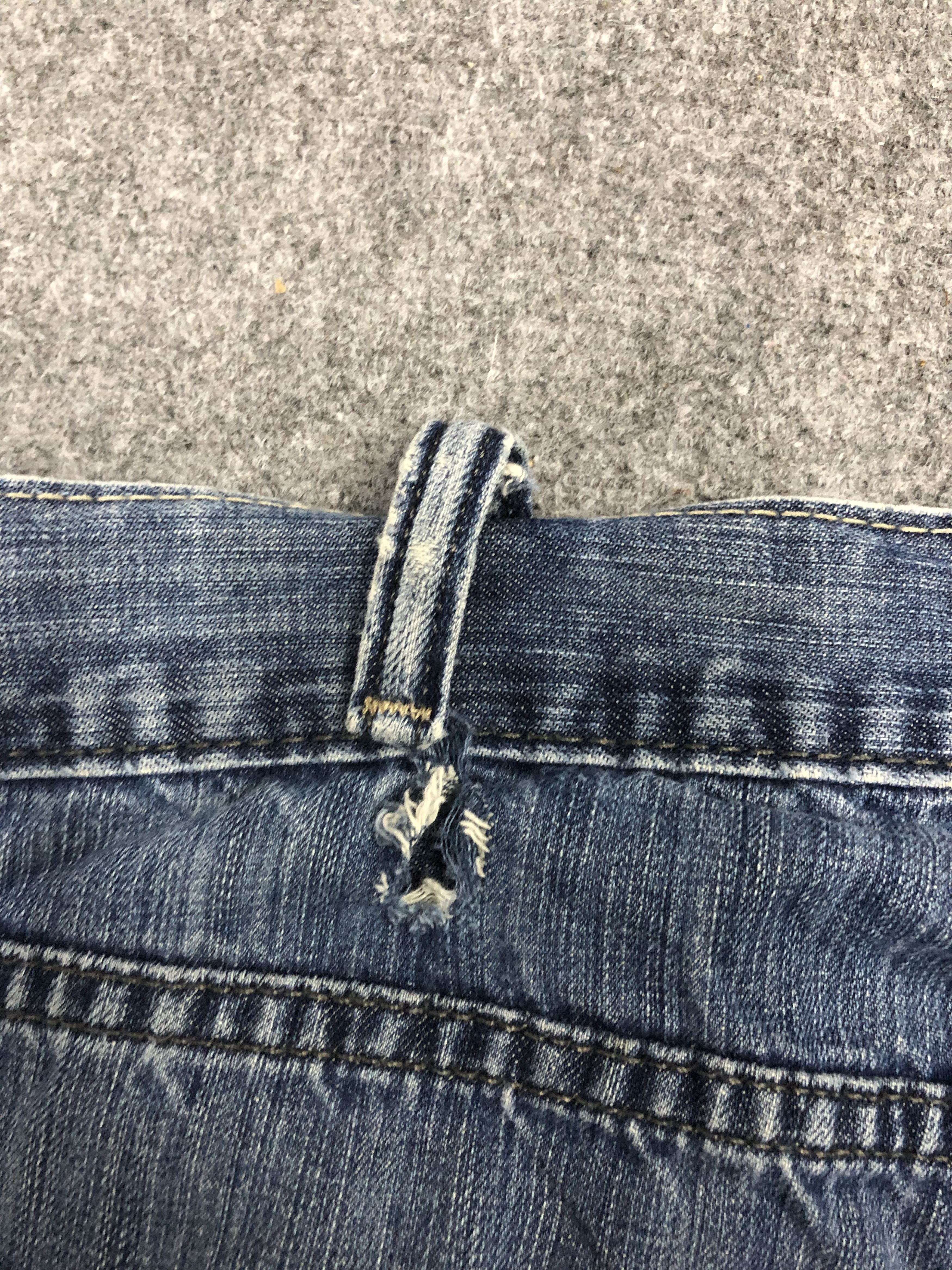 Levi's Vintage Levis 514 Jeans DP1035 Size US 39 - 14 Thumbnail