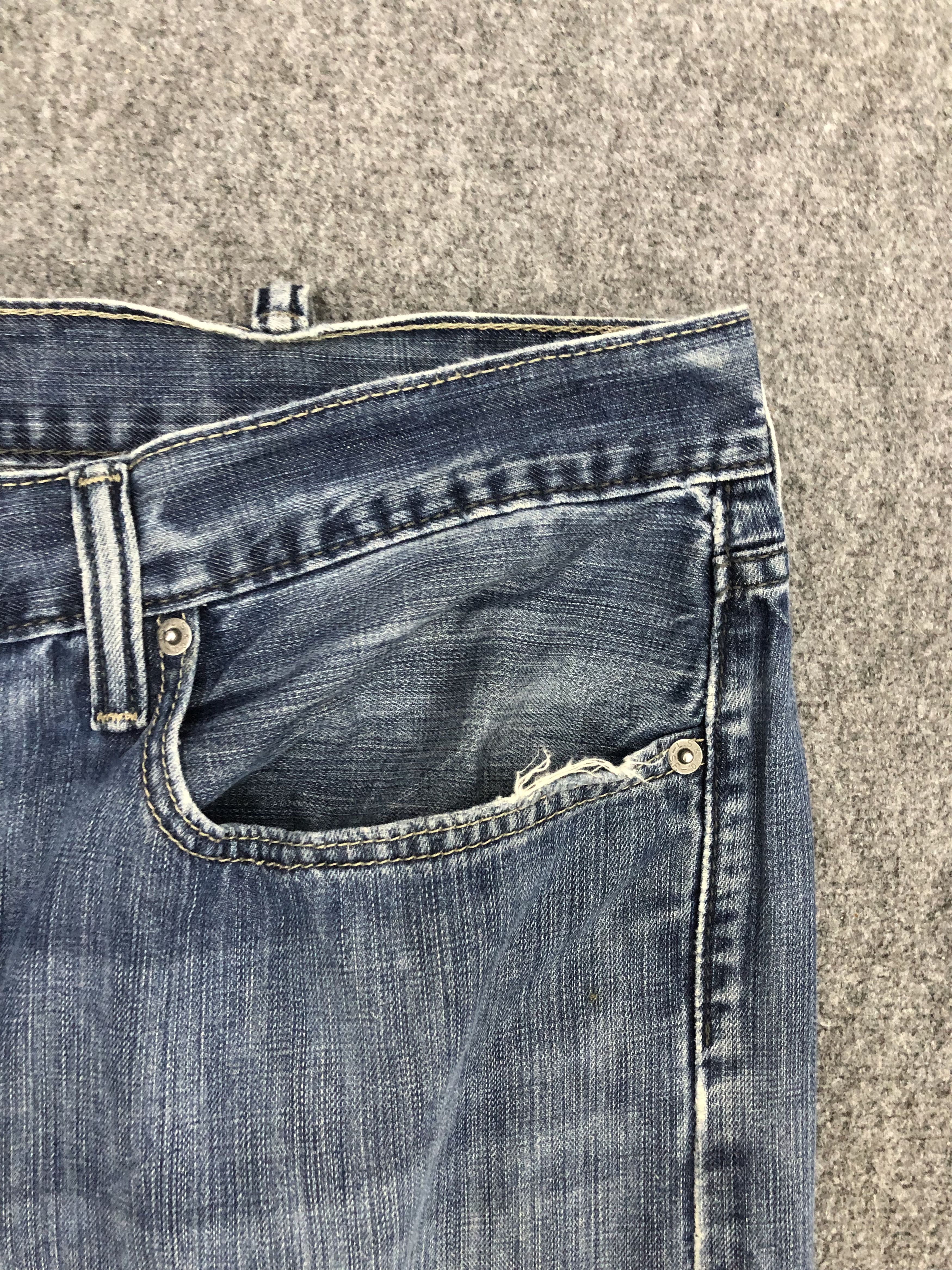 Levi's Vintage Levis 514 Jeans DP1035 Size US 39 - 8 Thumbnail