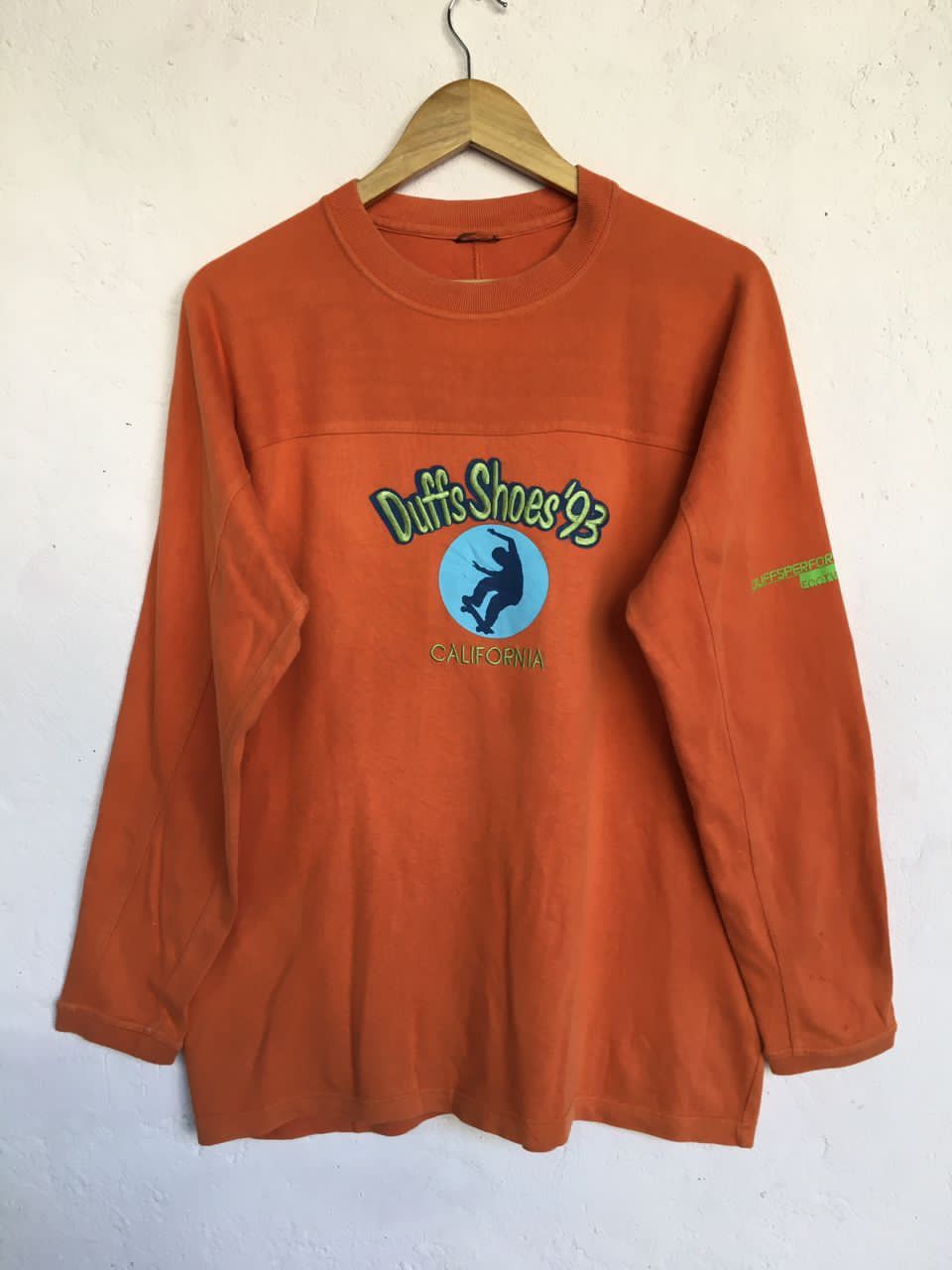 Vintage Duffs Shoes’3 Skateboard California sweaters Size US L / EU 52-54 / 3 - 1 Thumbnail