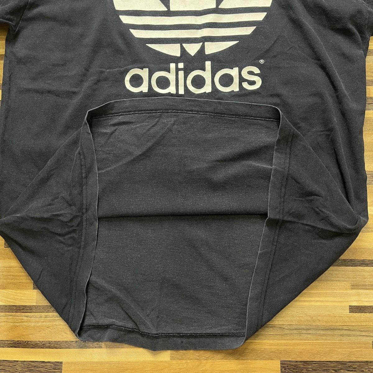 Adidas × Vintage Vintage 1980s Adidas Trefoil TShirt Single Stitch Size US L / EU 52-54 / 3 - 10 Thumbnail