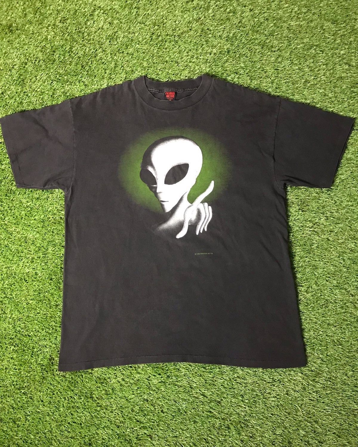 Vintage Vintage 90s Alien Tee By Fashion Victim Grailed