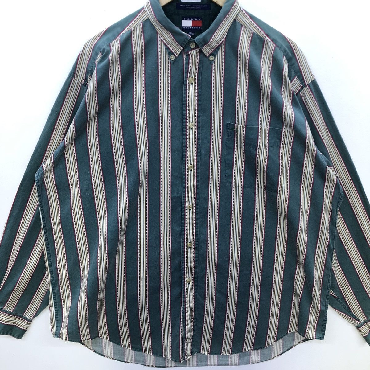 Tommy Hilfiger Vintage Tommy Hilfiger Pattern Design Button Shirt Size US XL / EU 56 / 4 - 3 Thumbnail