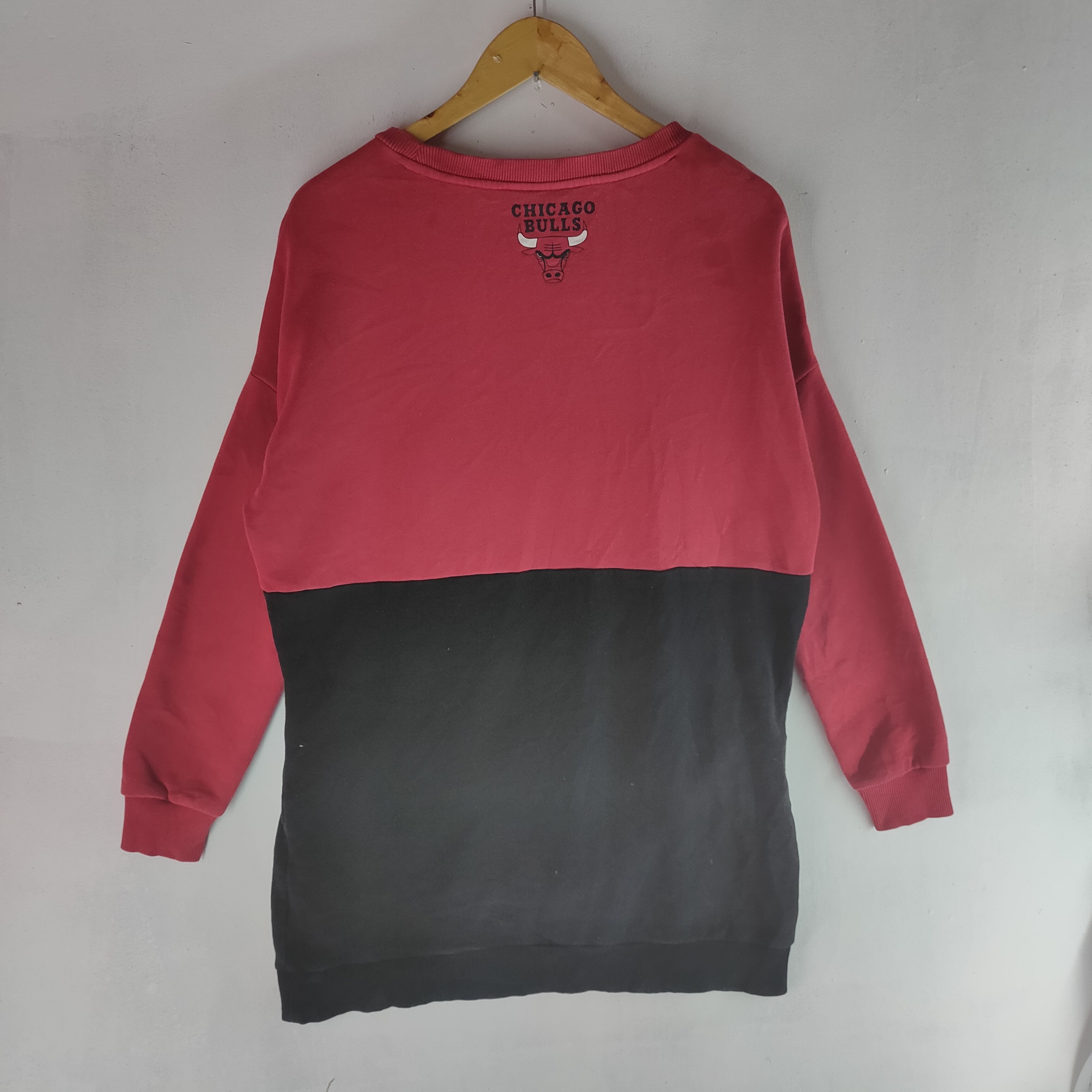 NBA NBA CHICAGO BULL #66 Big Logo Head Spelloit Sweatshirt Size US M / EU 48-50 / 2 - 6 Thumbnail